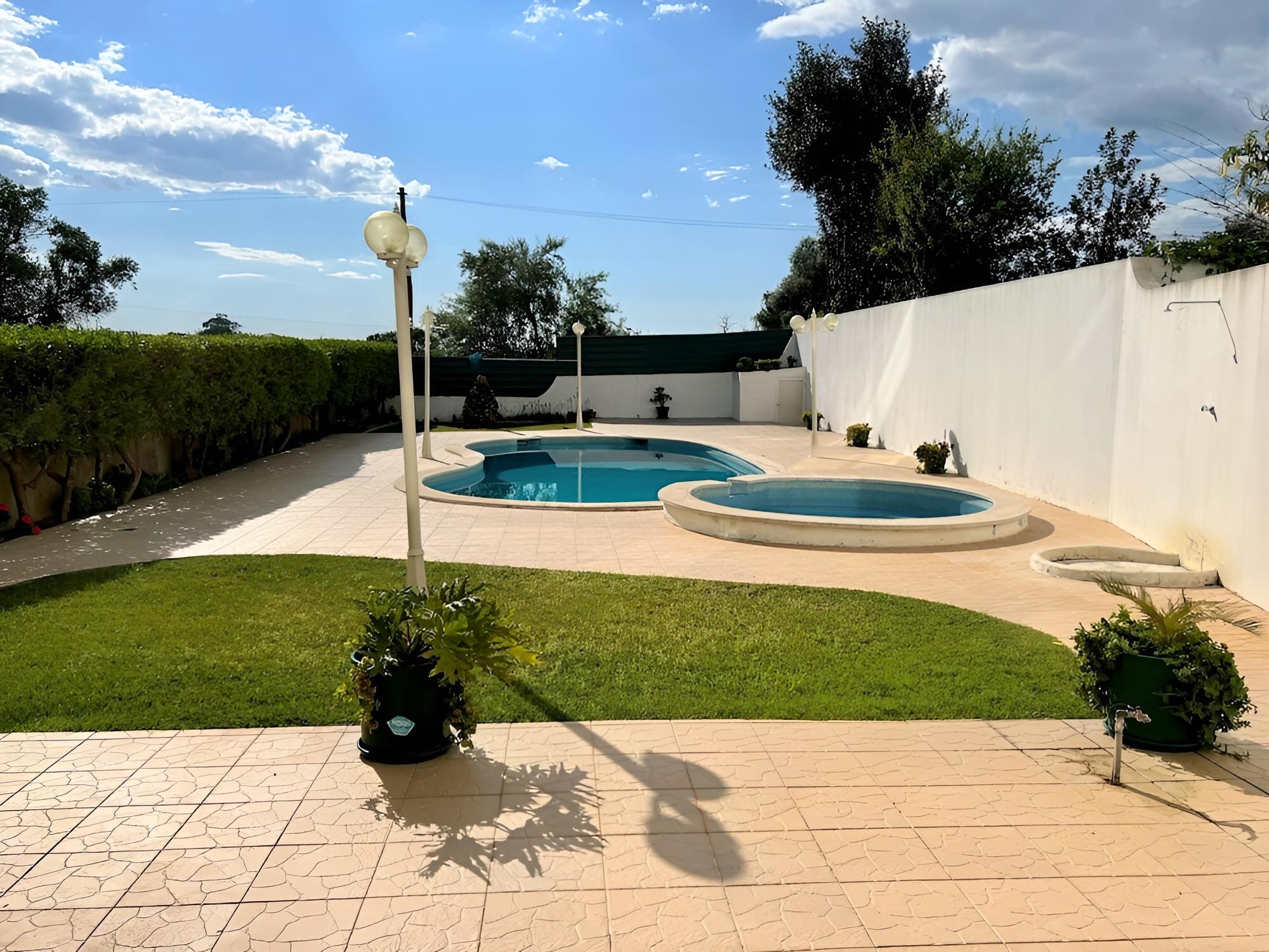 Portim O Classic With Pool by Homing view 4