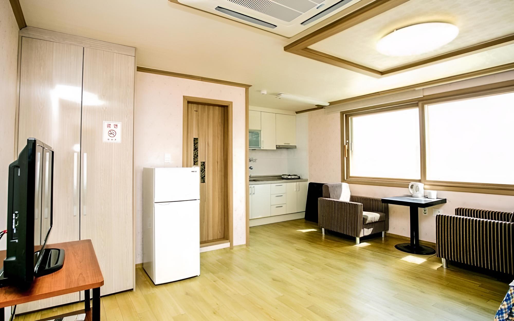 Gwanghwado Badatgae Sanjang Pension view 4