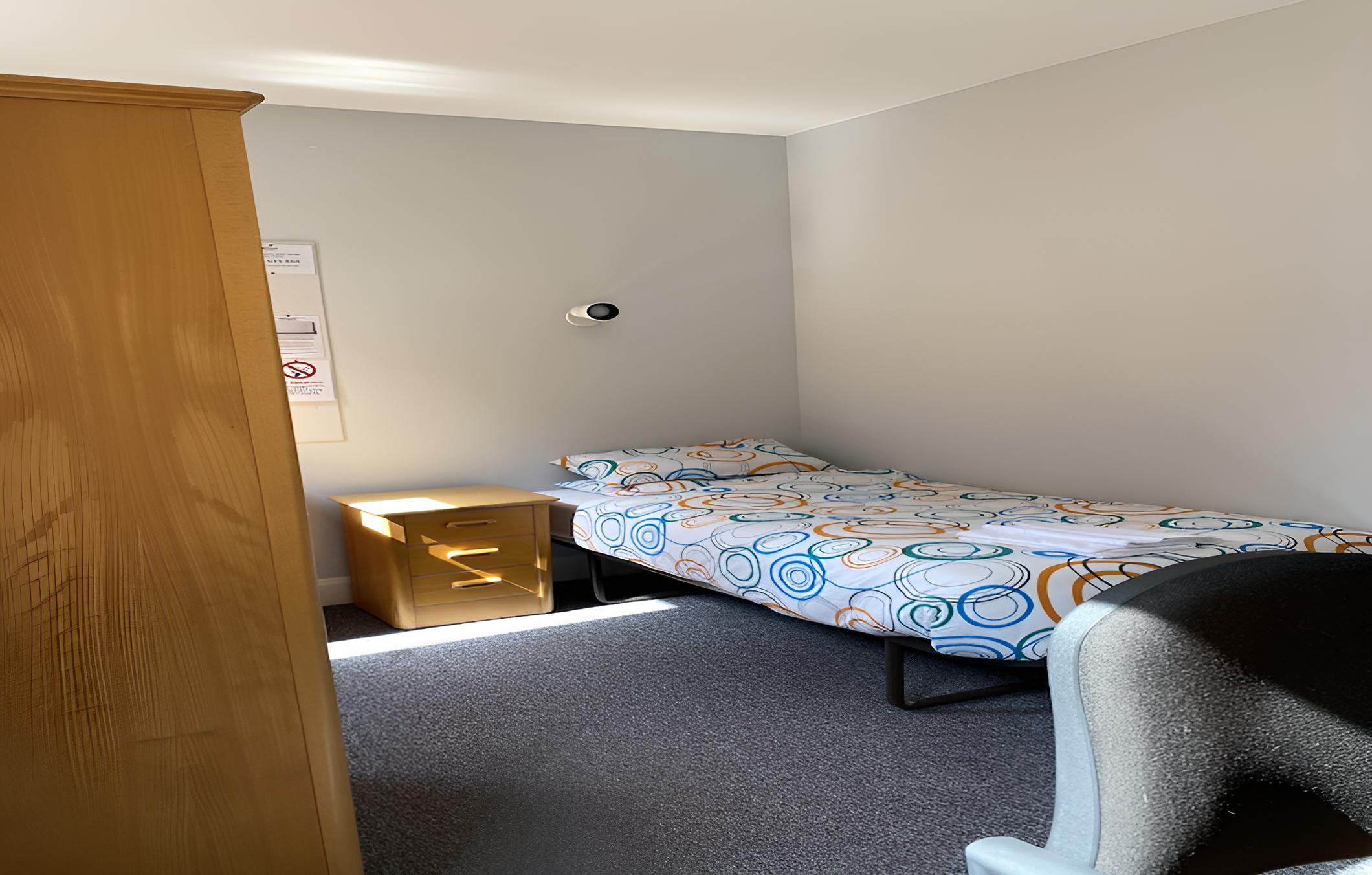 Rooms for Students Only CRICKLEWOOD LANE