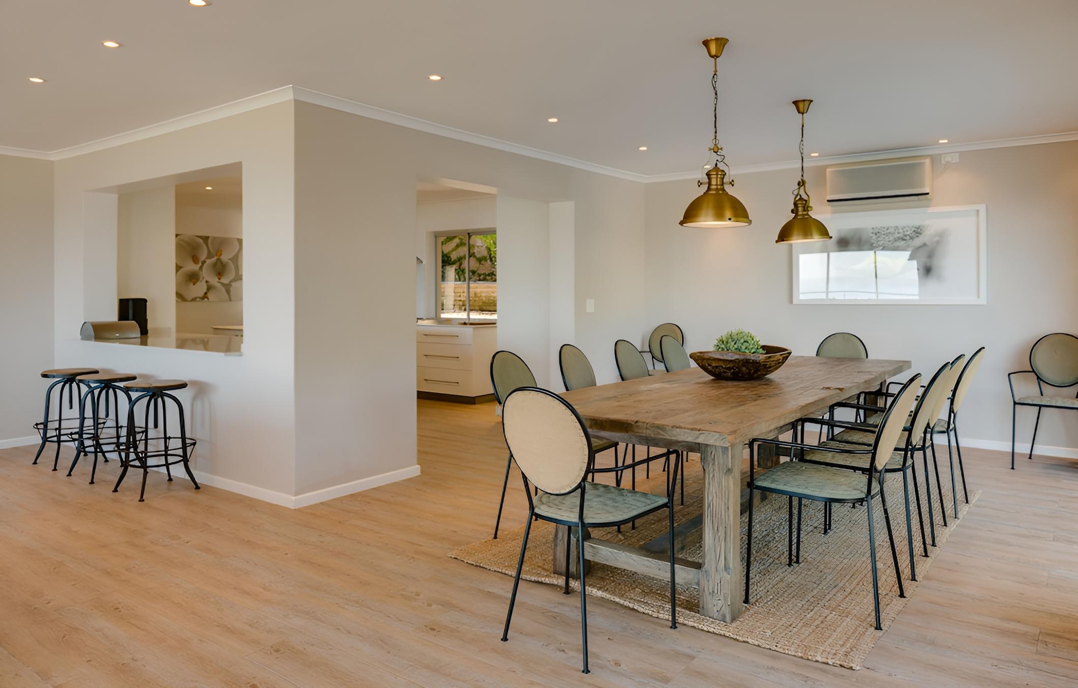 15 Woodford