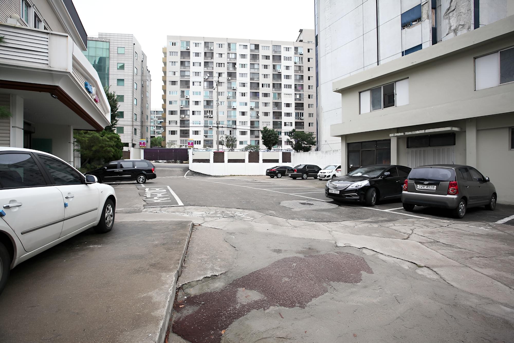 Paju Geumchon Equus view 2