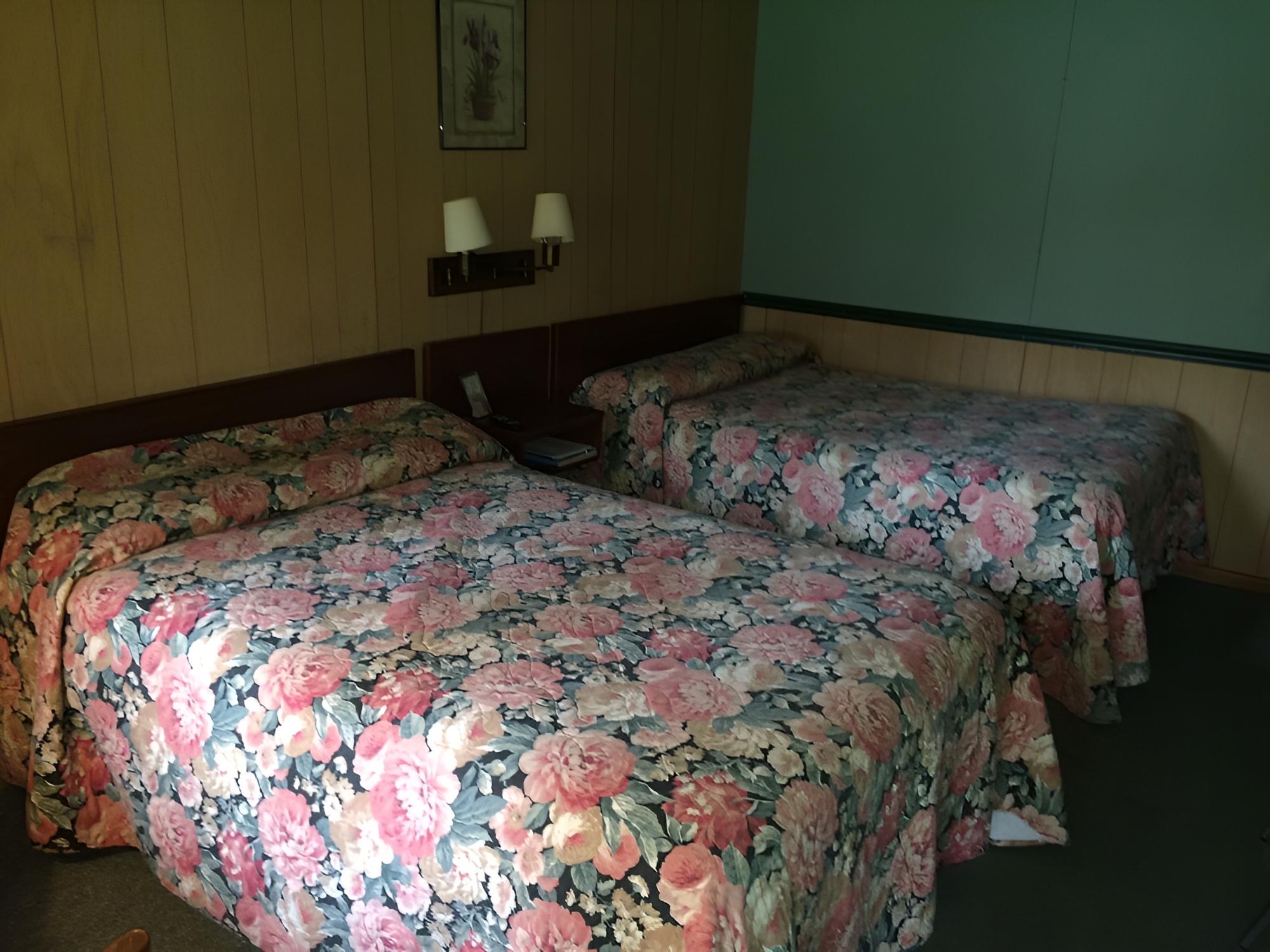 Maples Motel