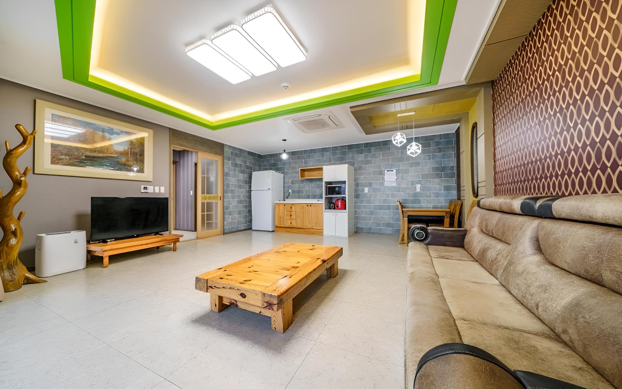 Geoje Island Jangmok Hawaii Pension