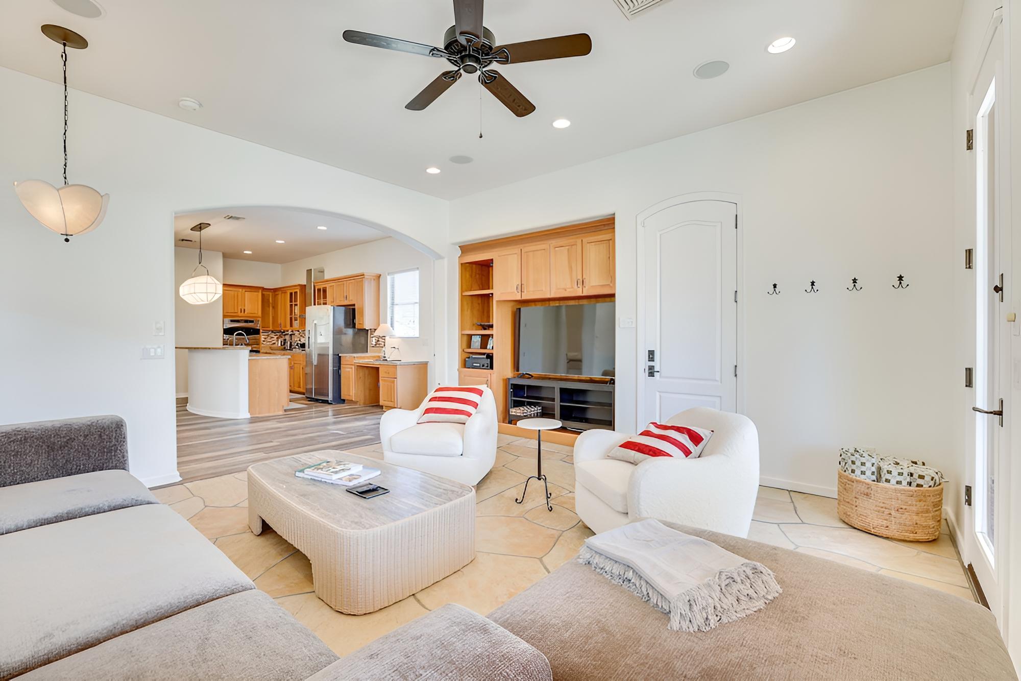 Wfh-friendly Goodyear Home w/ Private Hot Tub!
