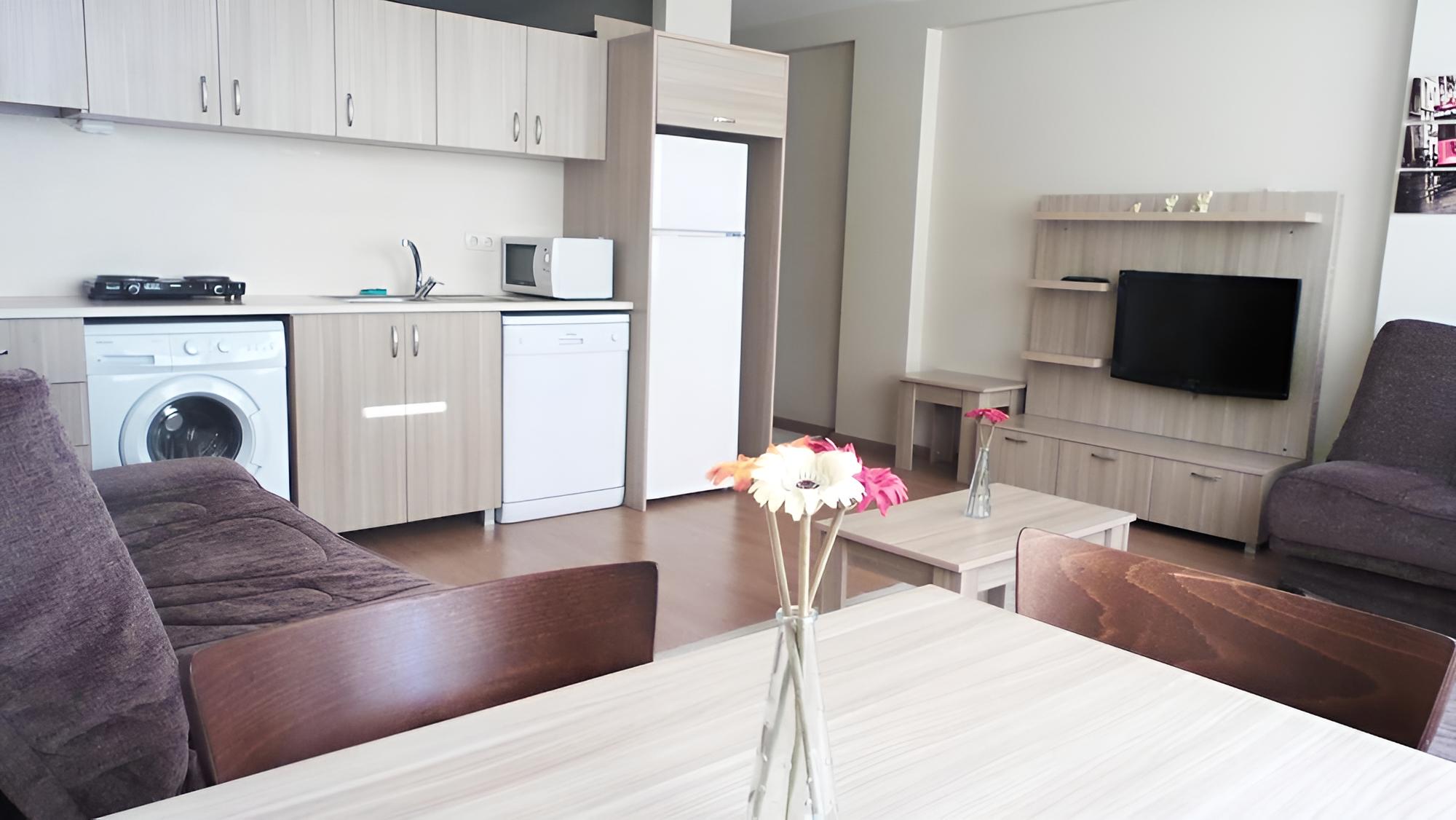Atrium Suites photo 2