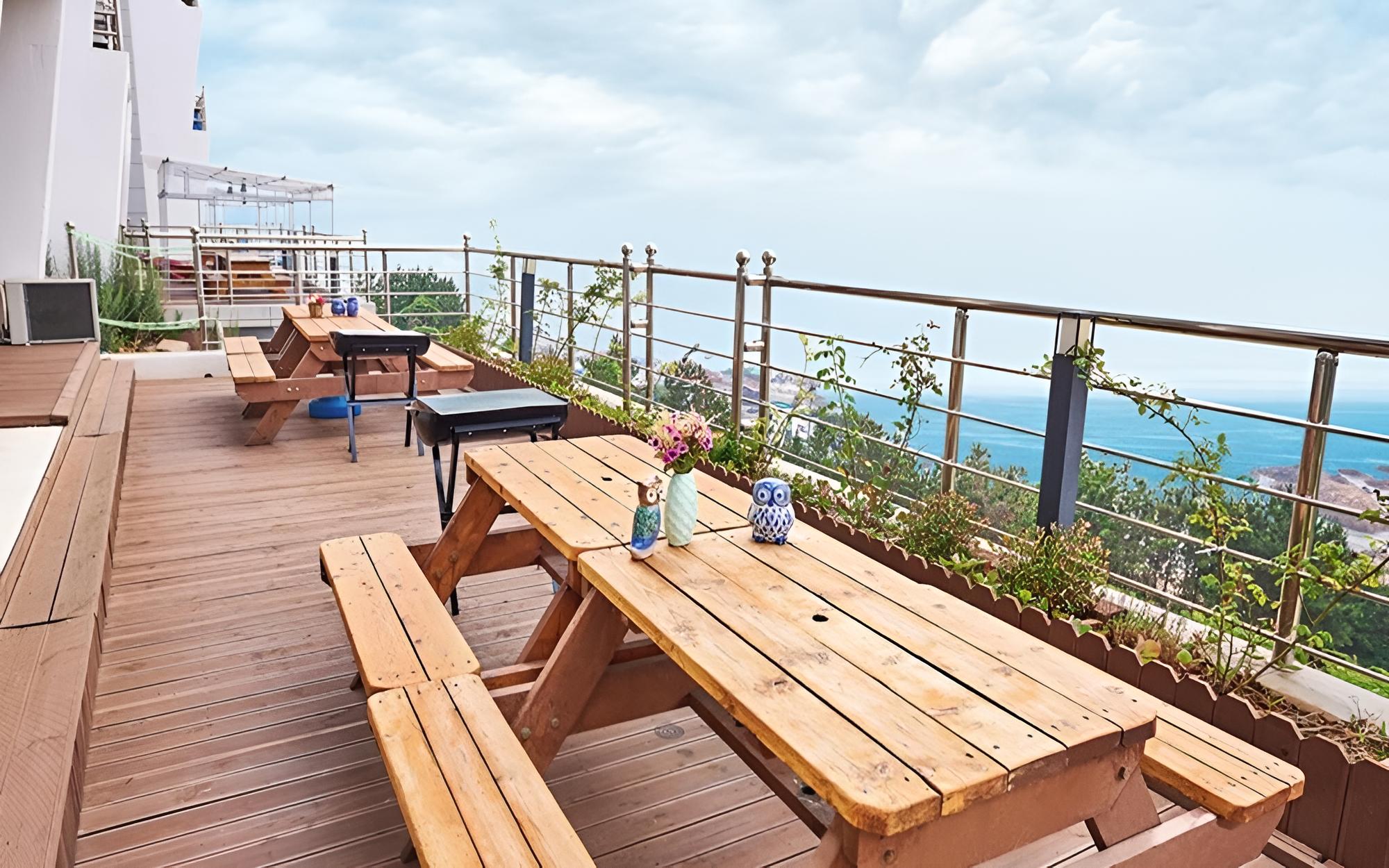 Yeongdeok Hyanguiteo Pension