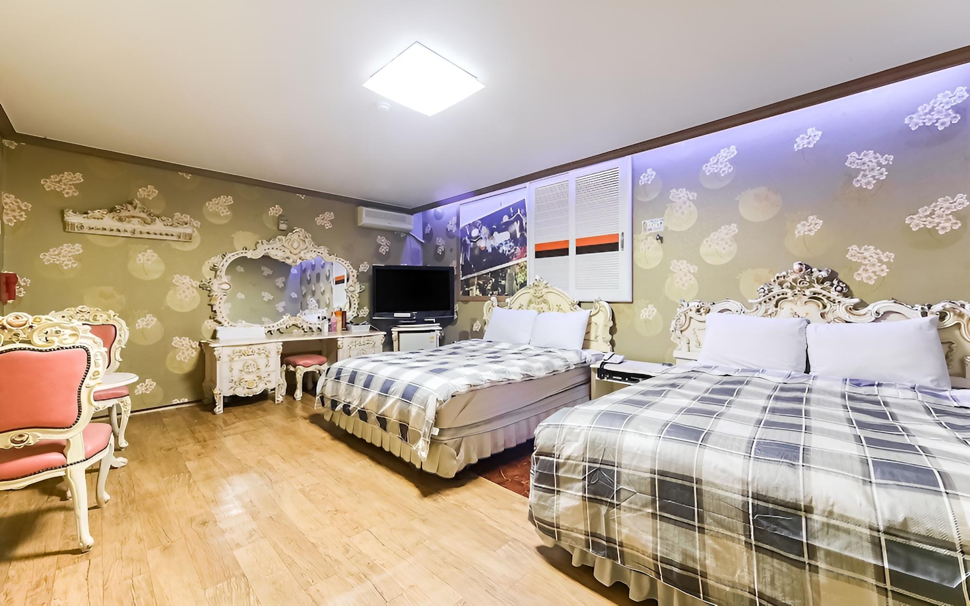 Busan Janglim Blue Moon Hotel