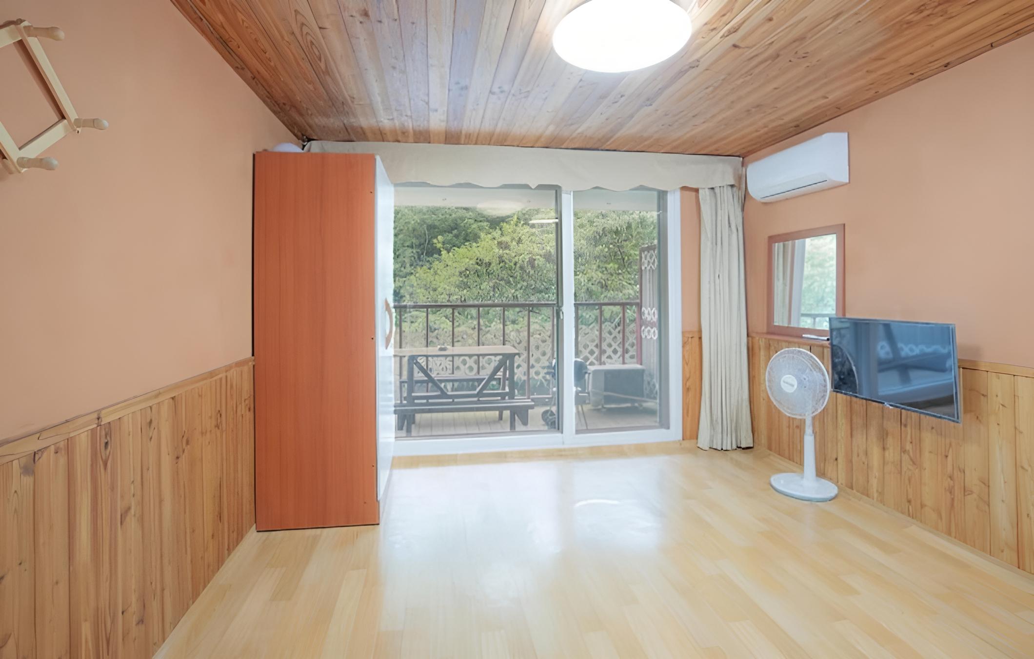 Chuncheon Byeolnim Dalnim Pension view 2