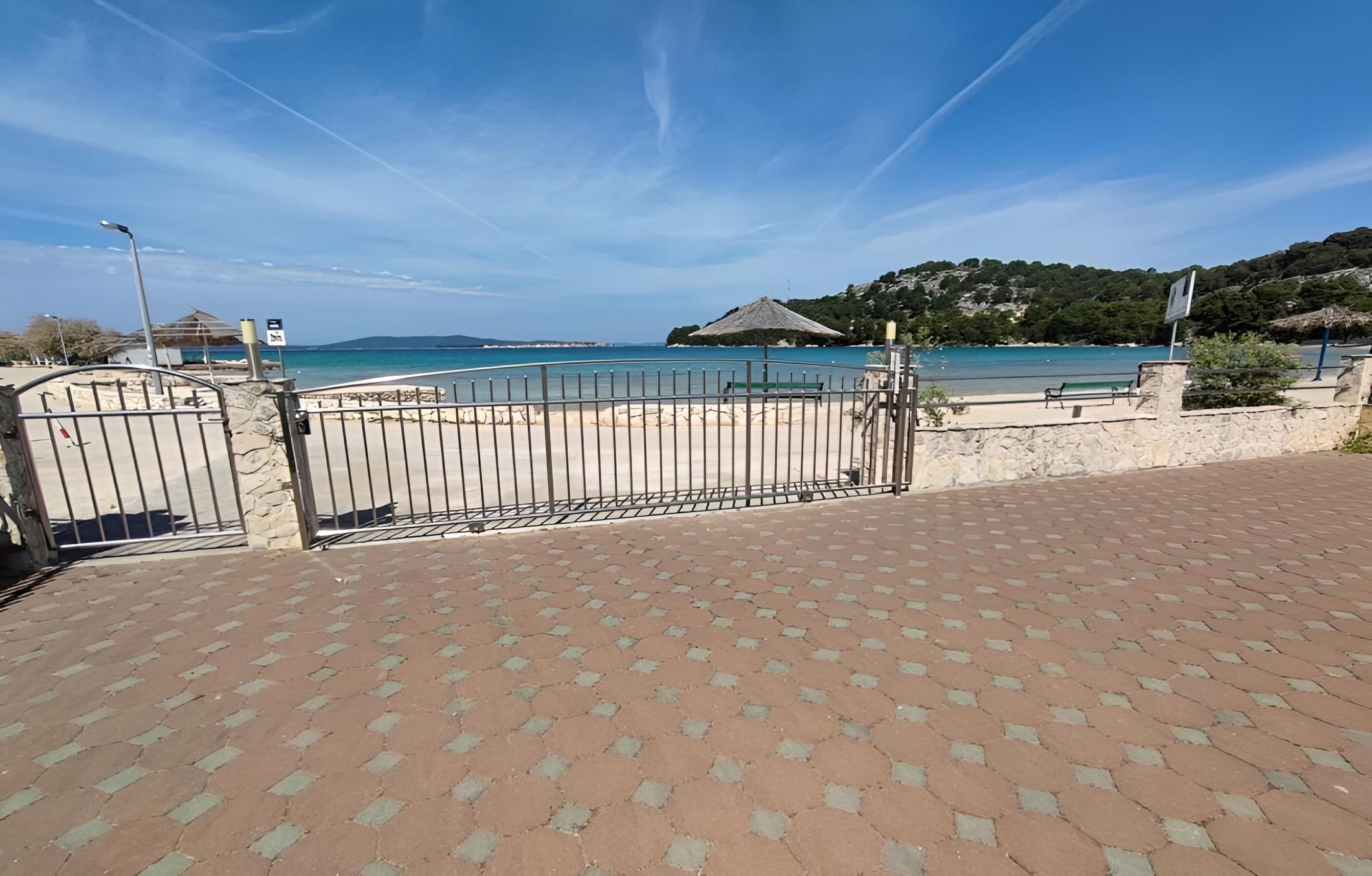 Bionda - Seafront - A2