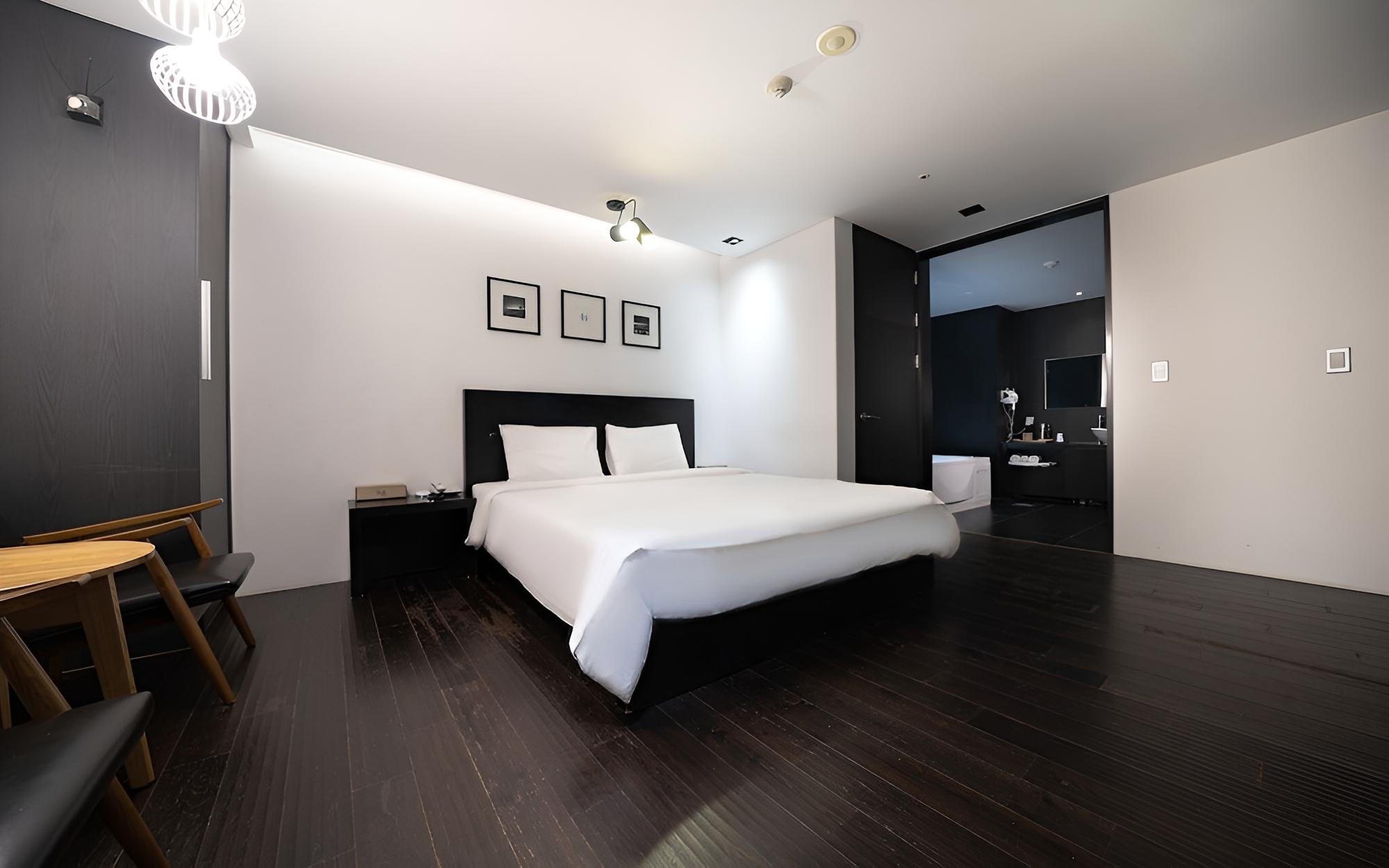 Incheon Ali Suite Hotel
