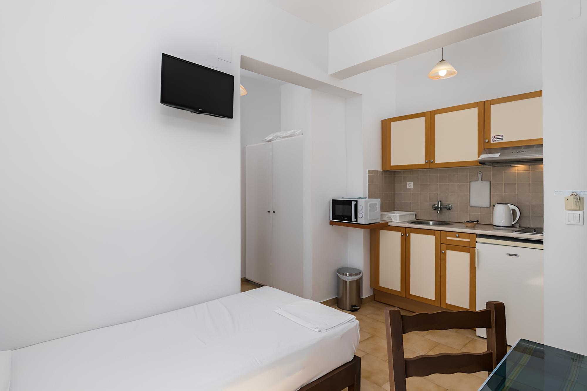 Tilemachos Rooms & Studios