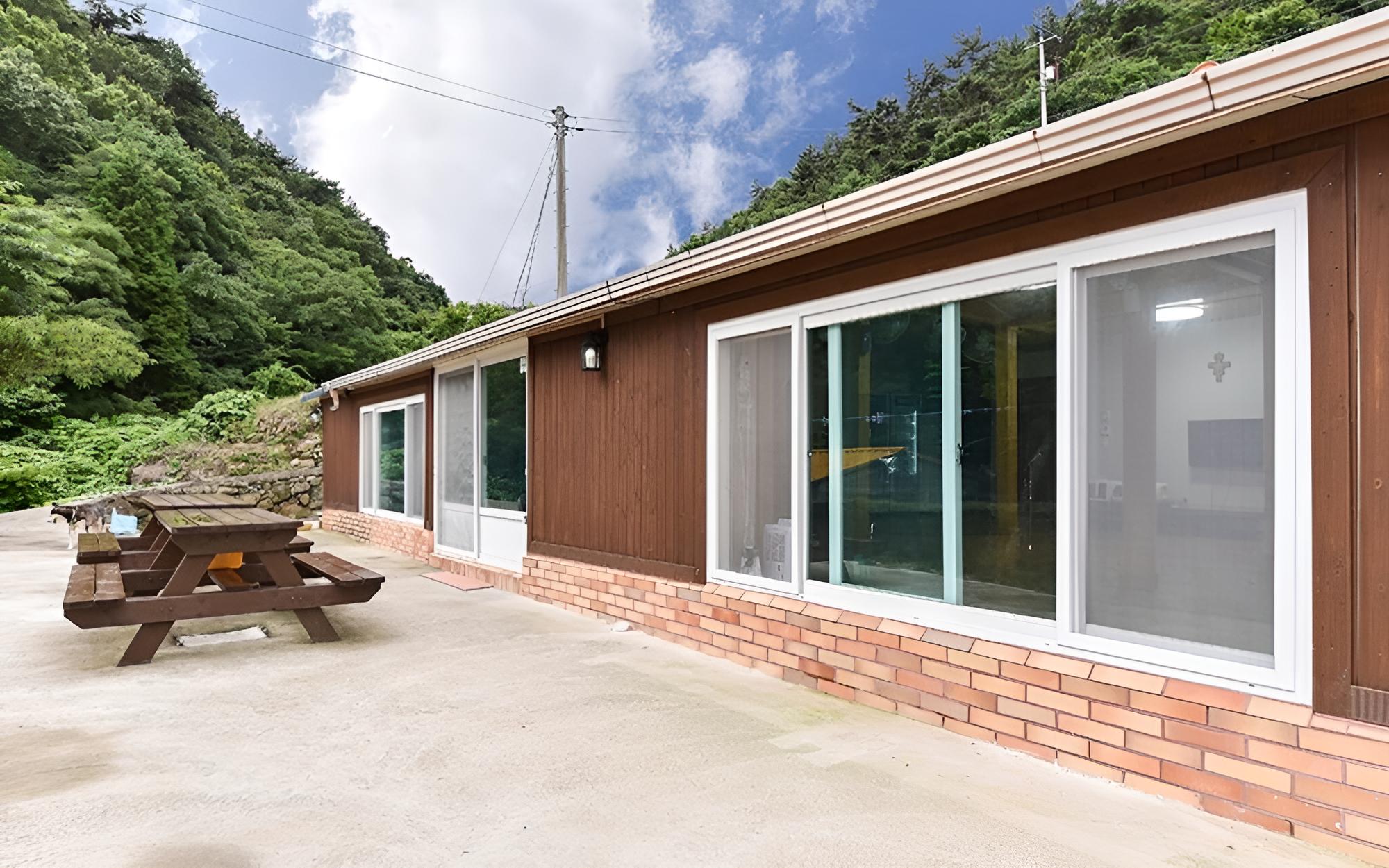 Namhae Yanghwahwangto Pension