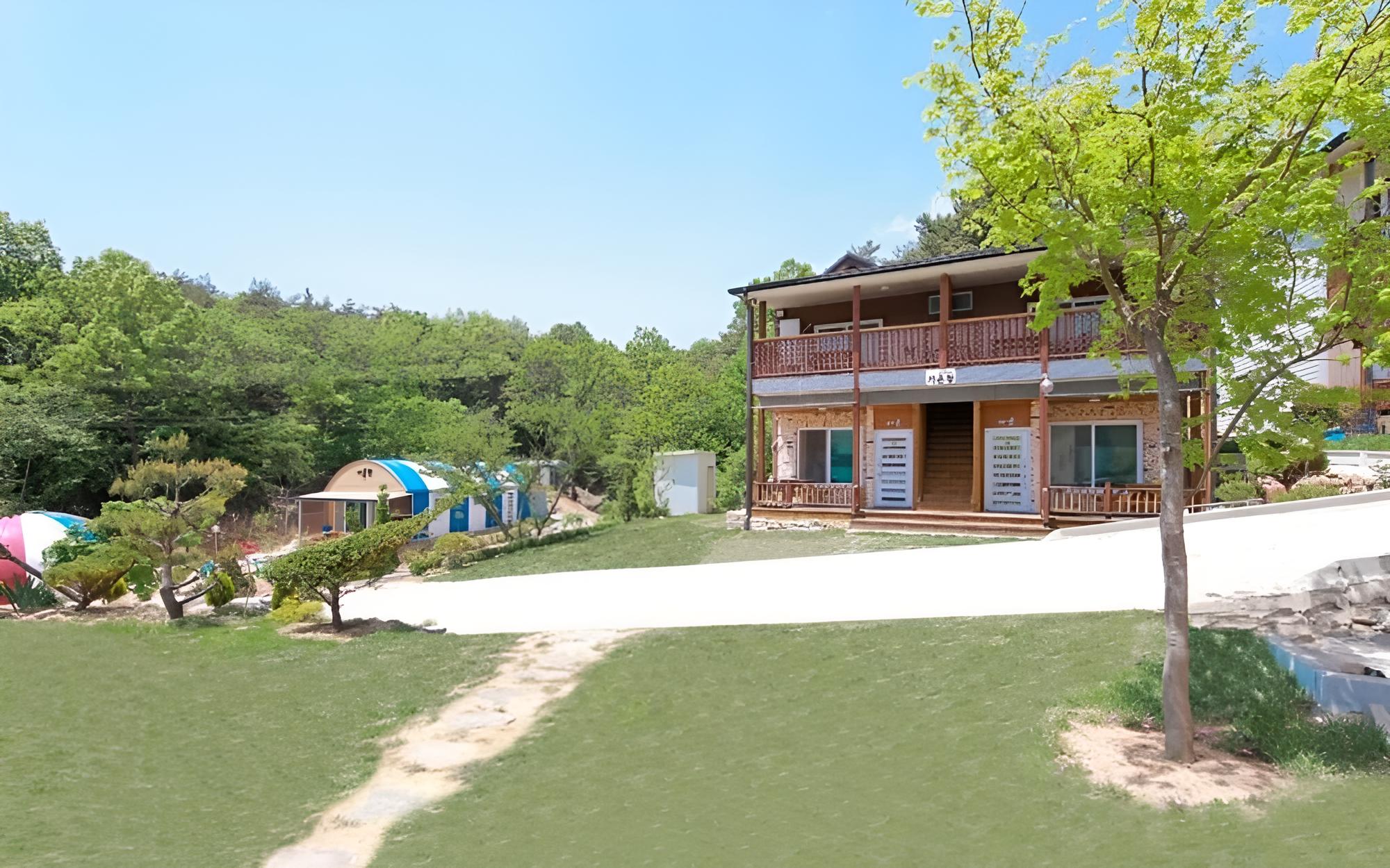 Yesan Sanmaru Pension
