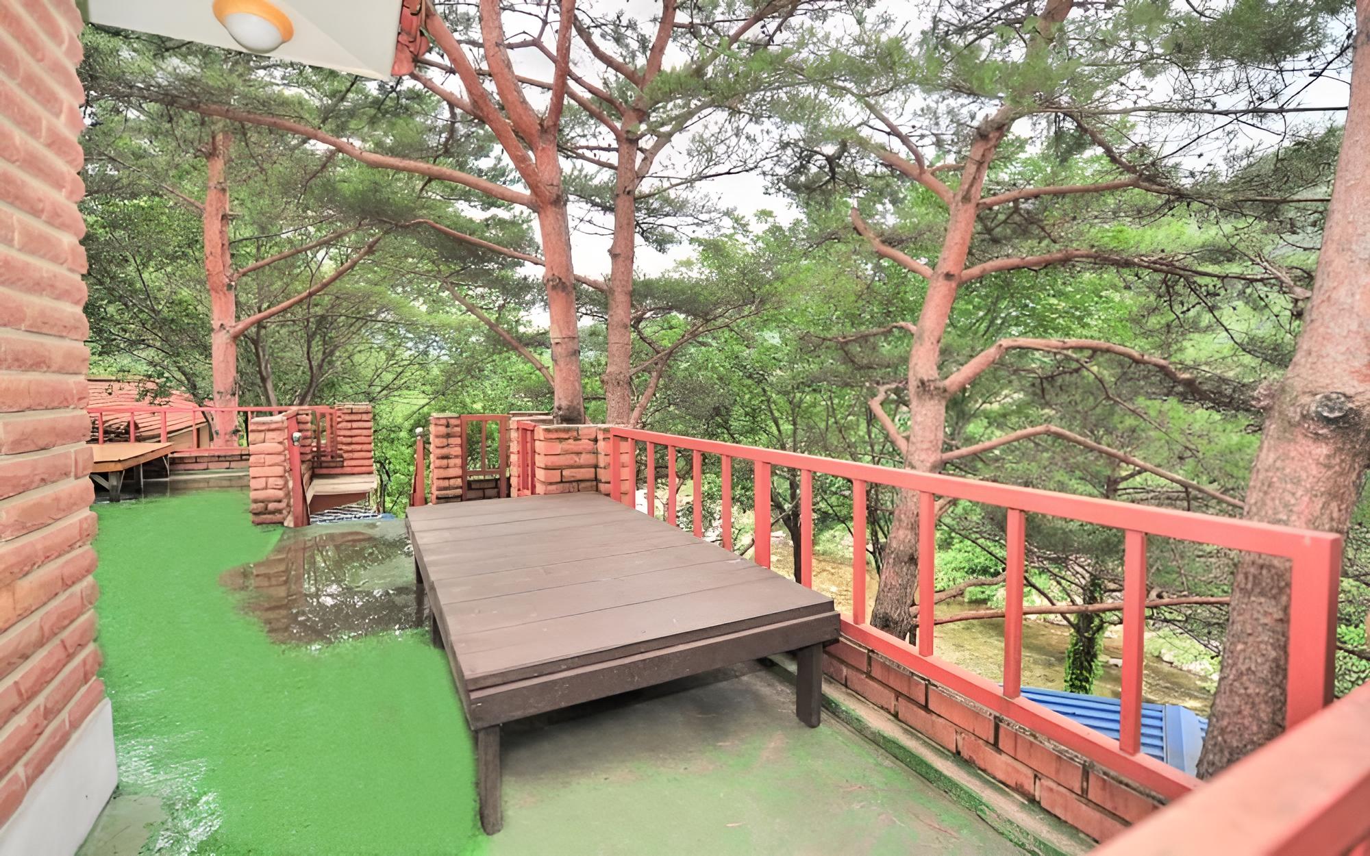 Inje Solbathwangto Pension