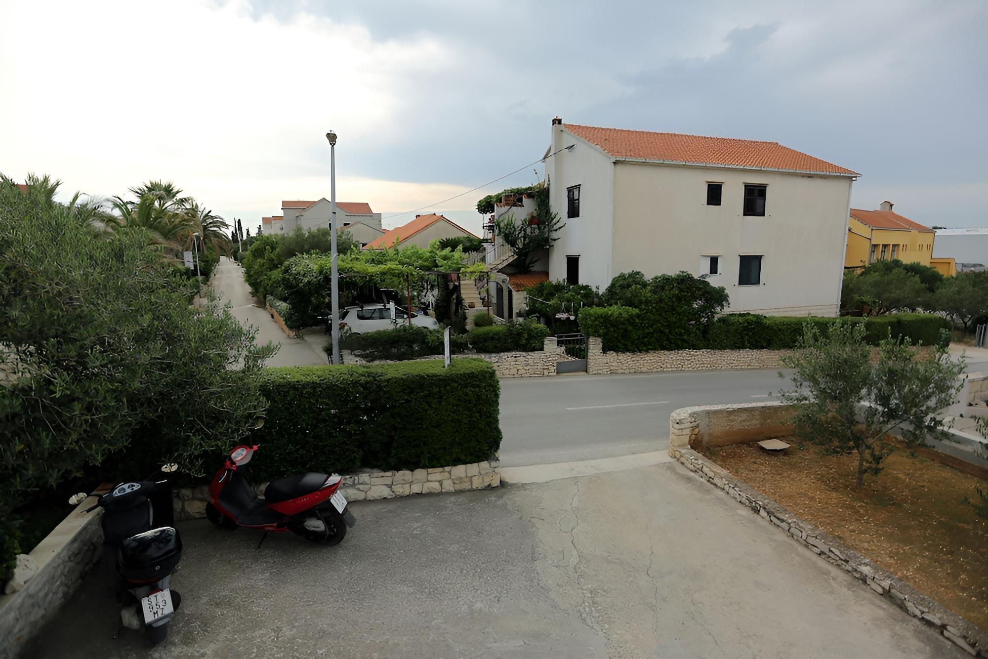 Mut - 250 m From Beach - A1