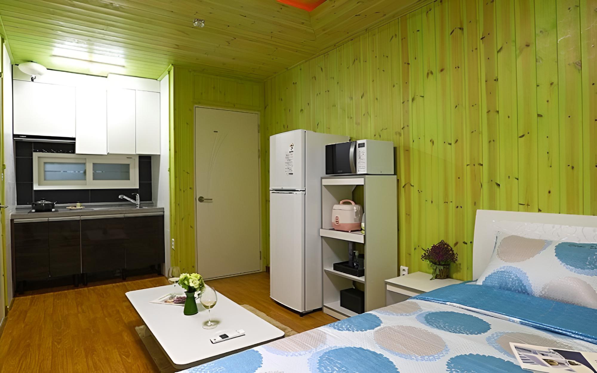 Gyeongju Carpe Diem Bed and Breakfast