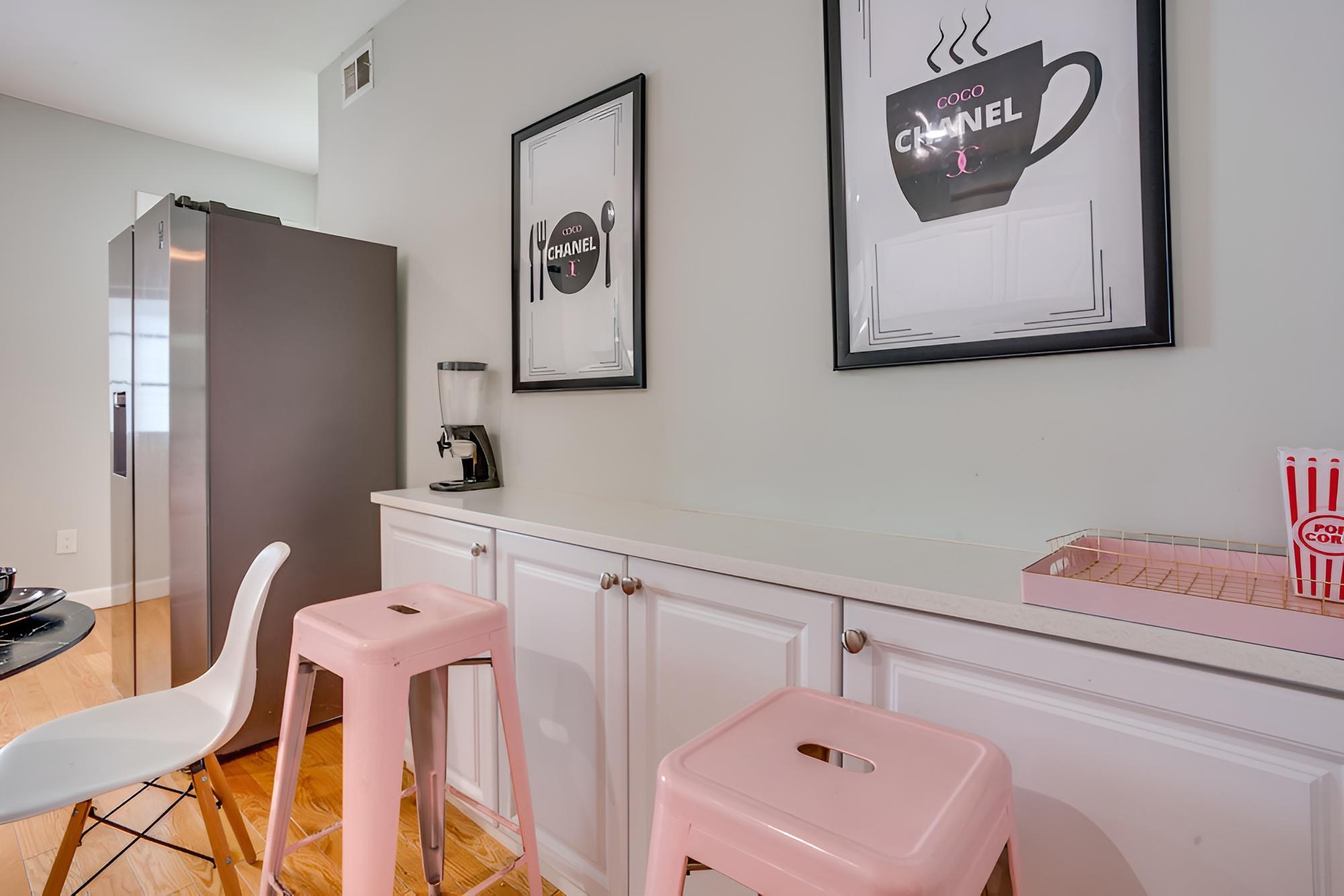 Vibrant East Orange Townhome Near Red Bull Arena!