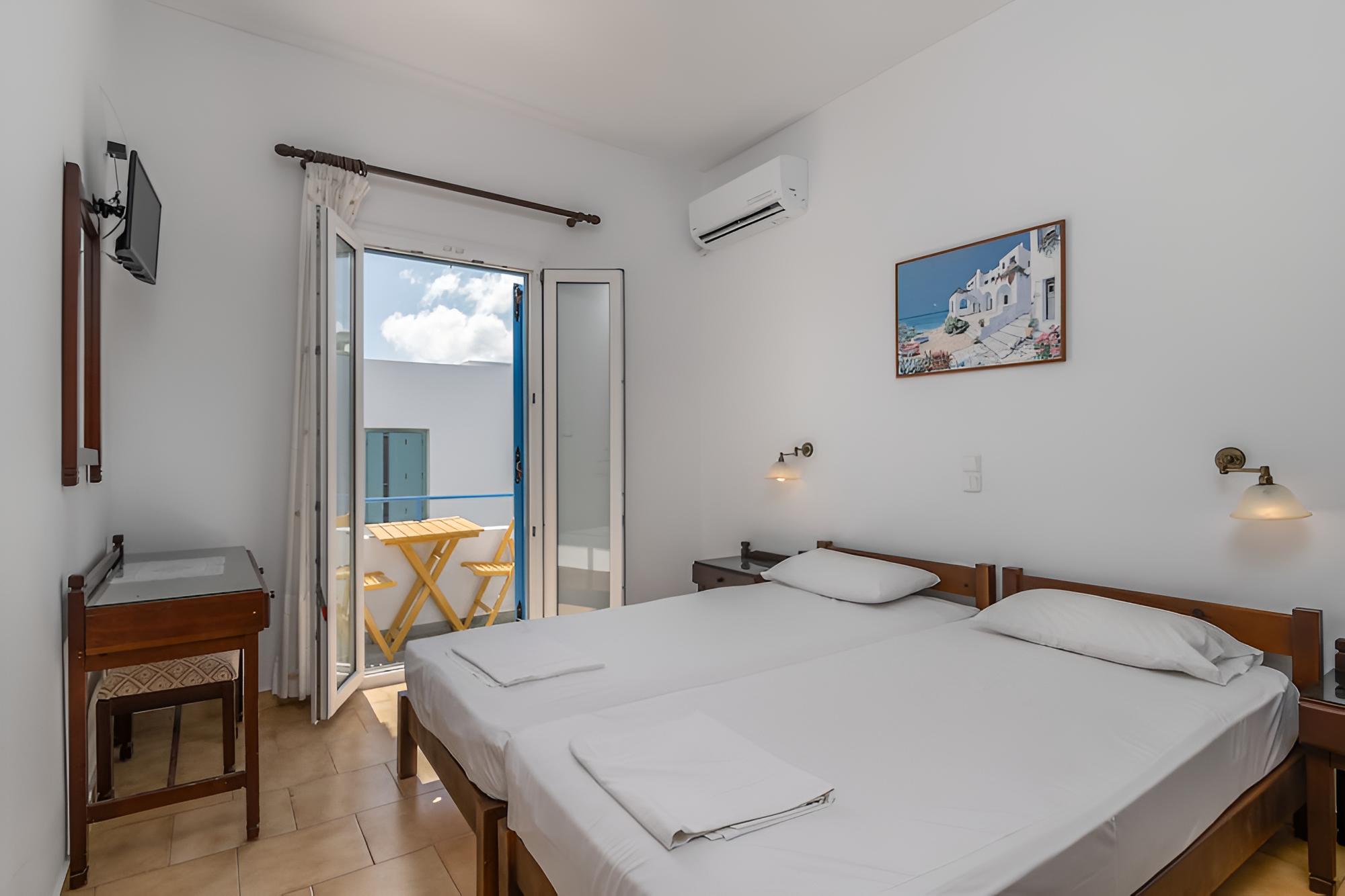 Tilemachos Rooms & Studios