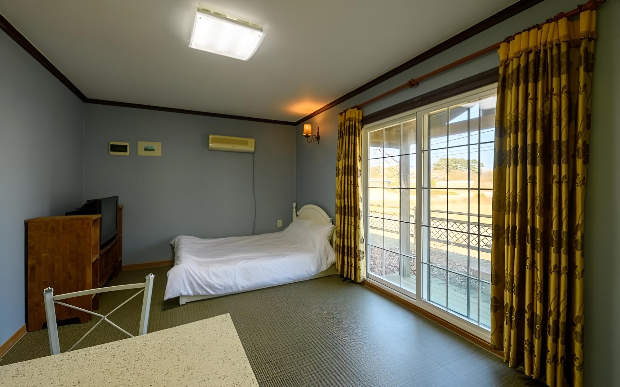 Yangyang Seorak Badanamuro Pension