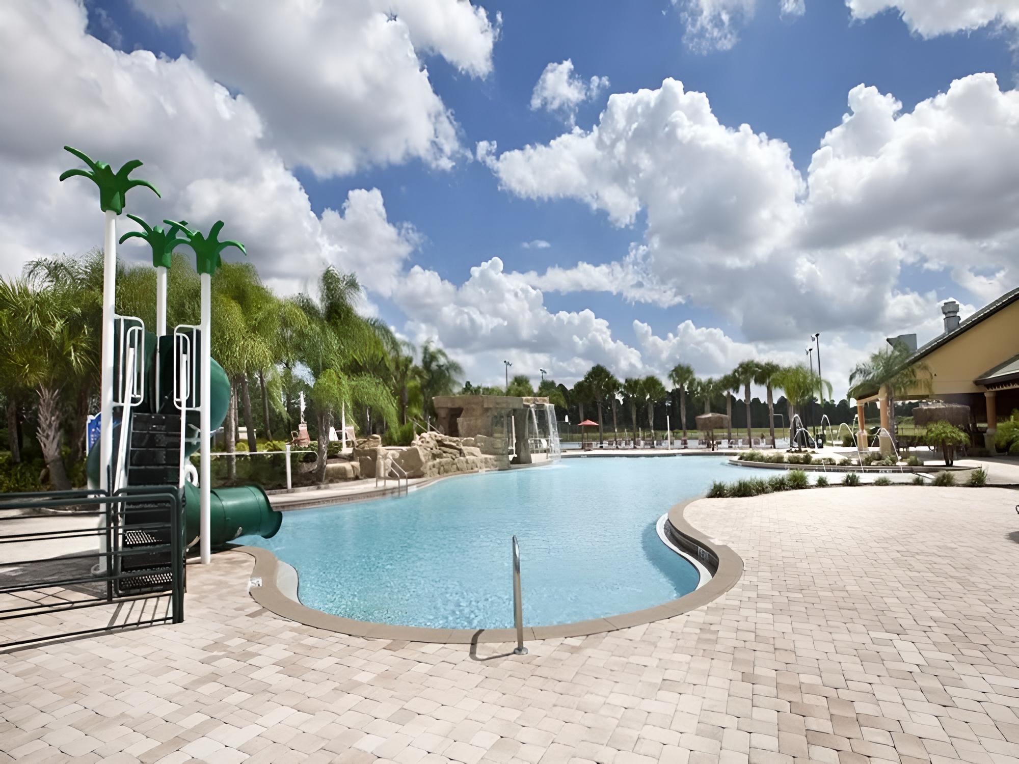 Paradise Palms 8925