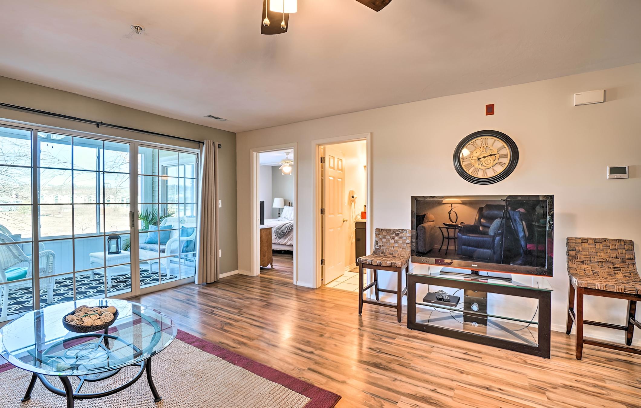 Cozy Branson Condo w/ Water Views + Golf Course!