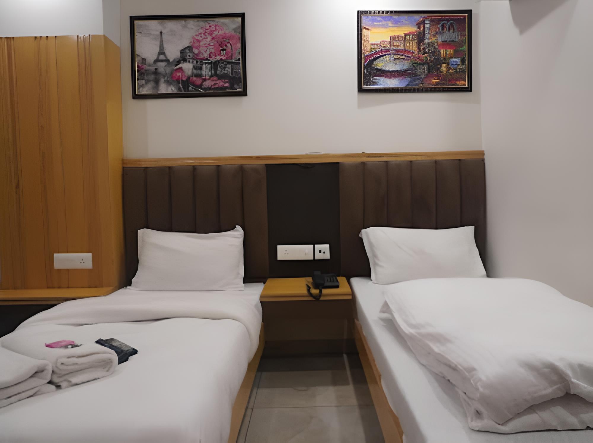 Hotel Aman Imperial at New Delhi Railway Station view 4