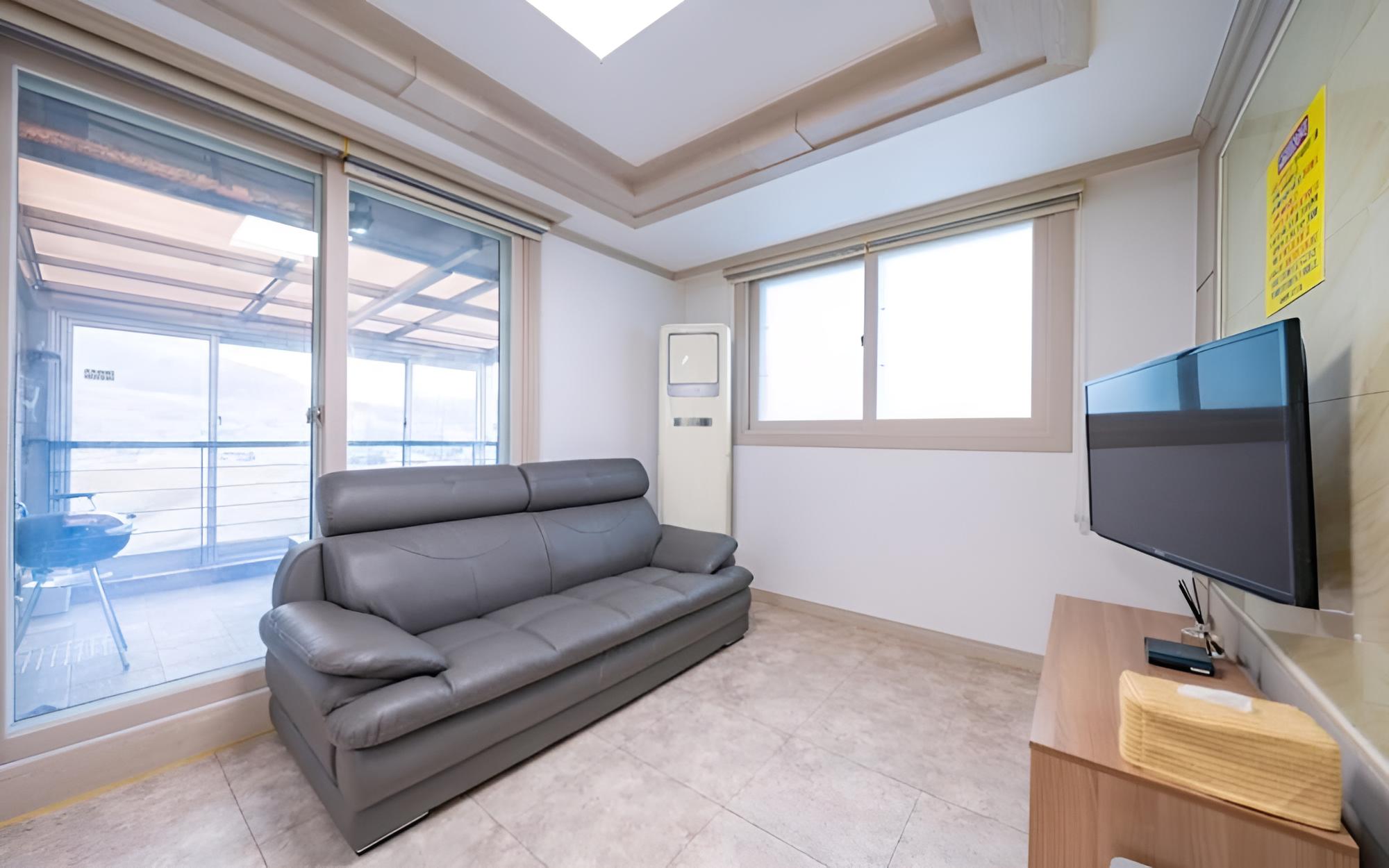 Busan Sarangae Pension