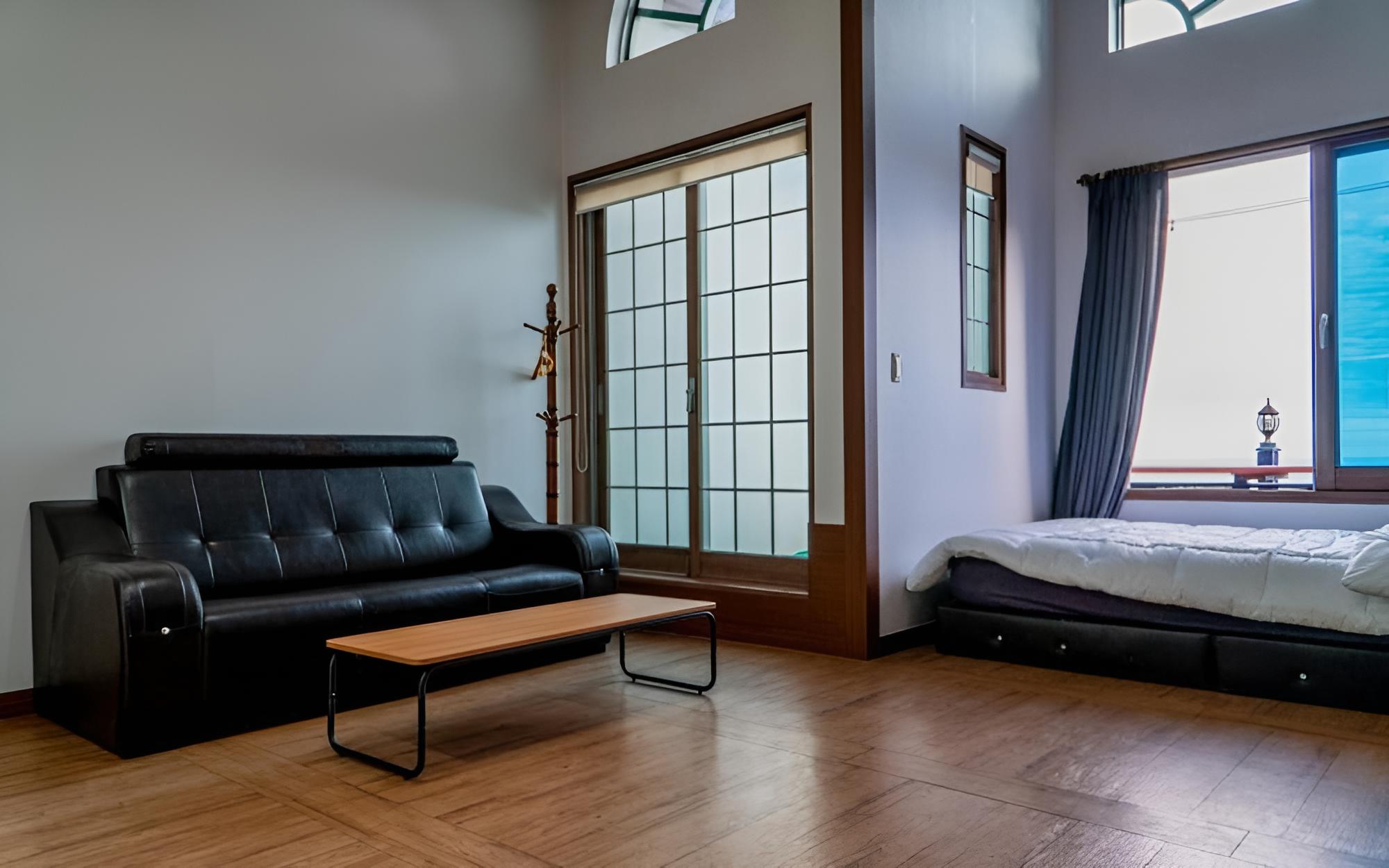 Geoje Island Yeocha El Fira Pension view 2