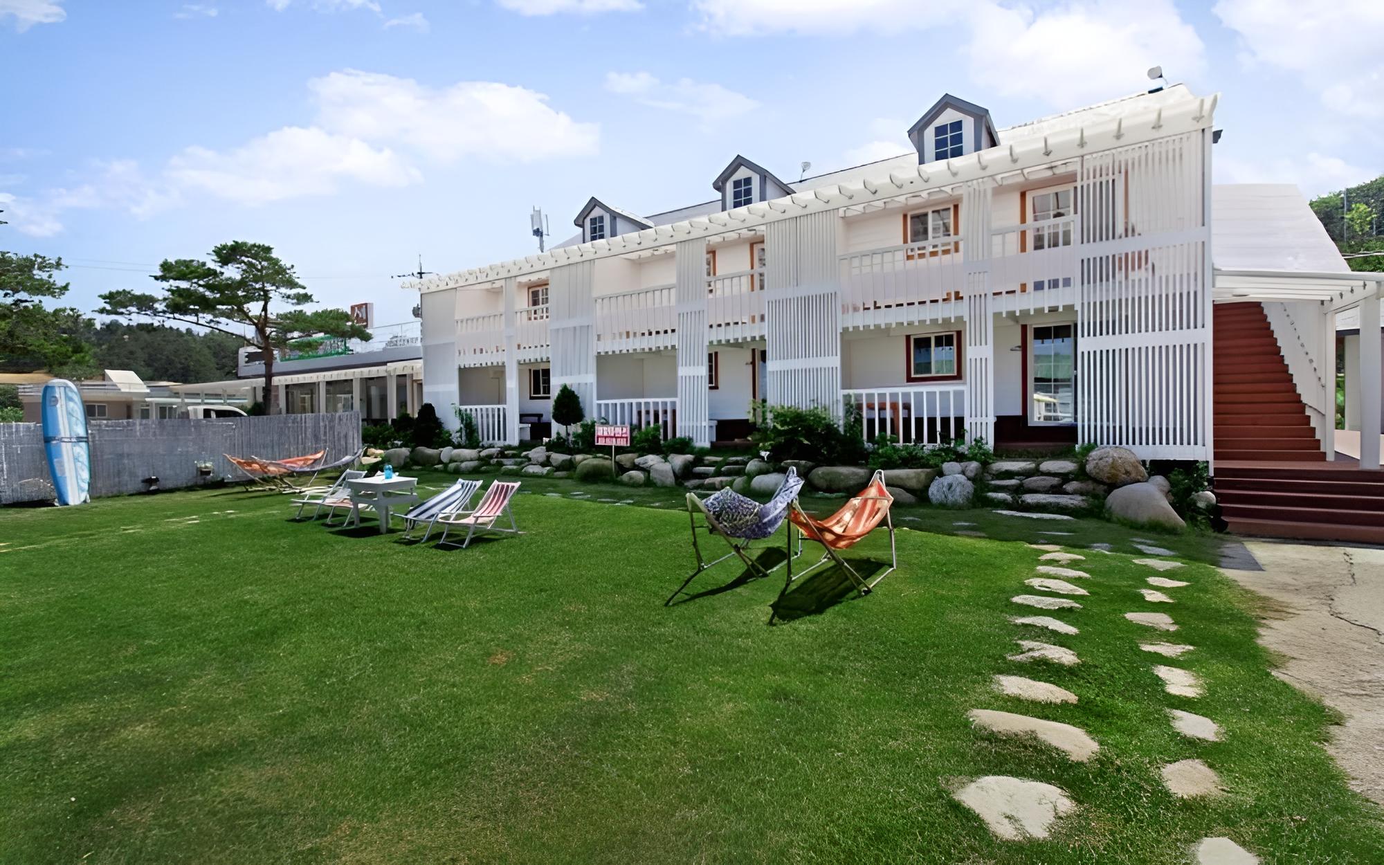 Goseong Sunrise Pension