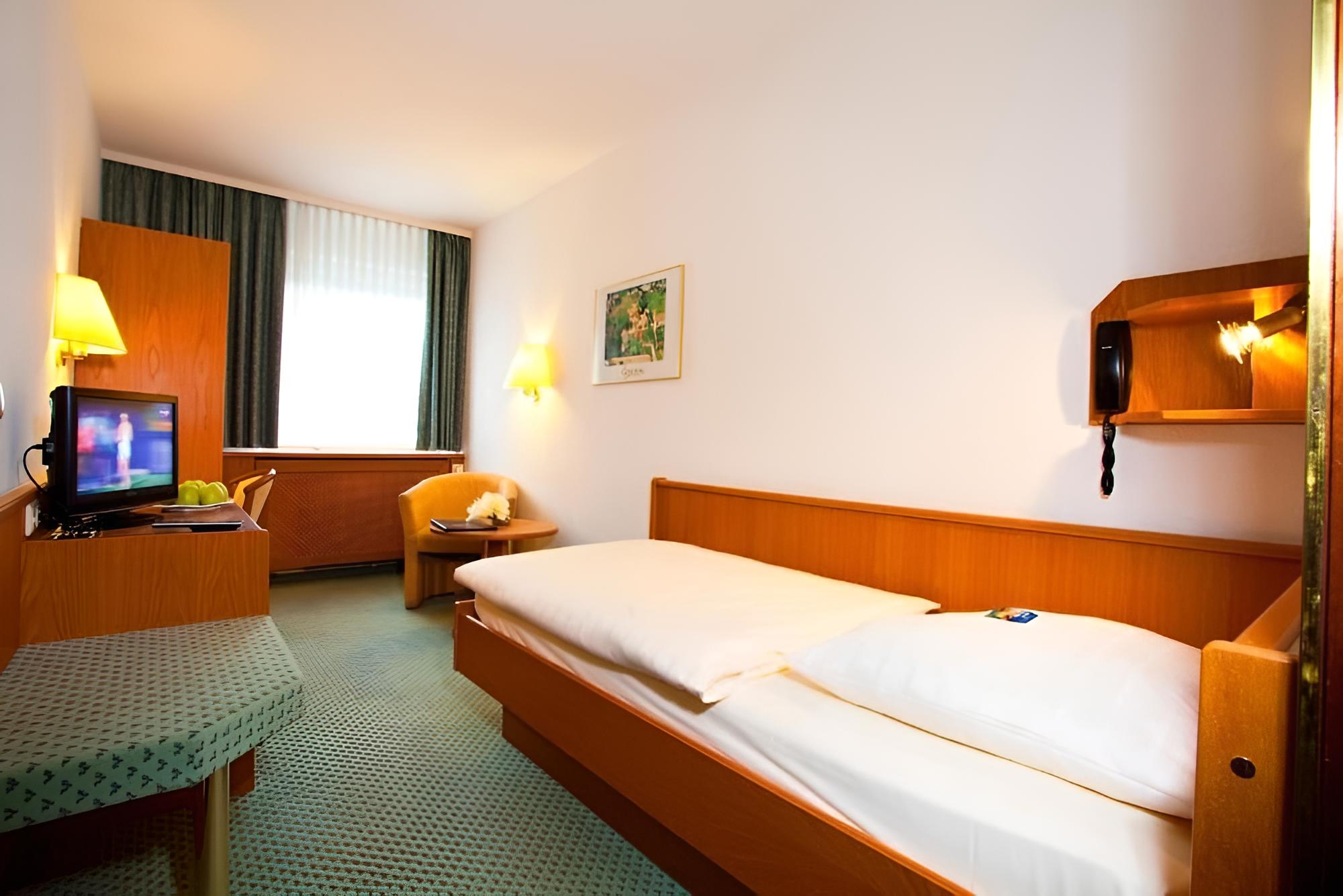 Centro Hotel Norderstedter Hof by INA - Property Image 5