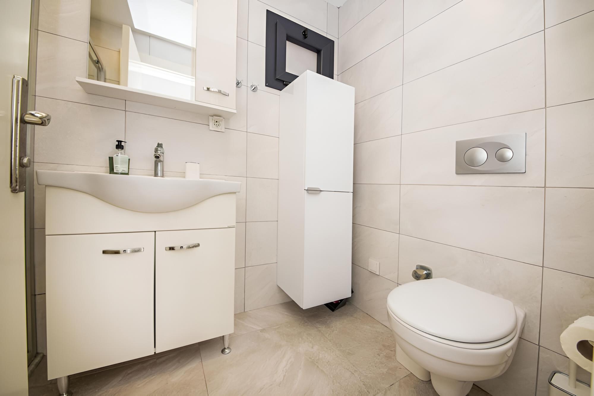 House With Balcony 1 Min to Beach in Bodrum