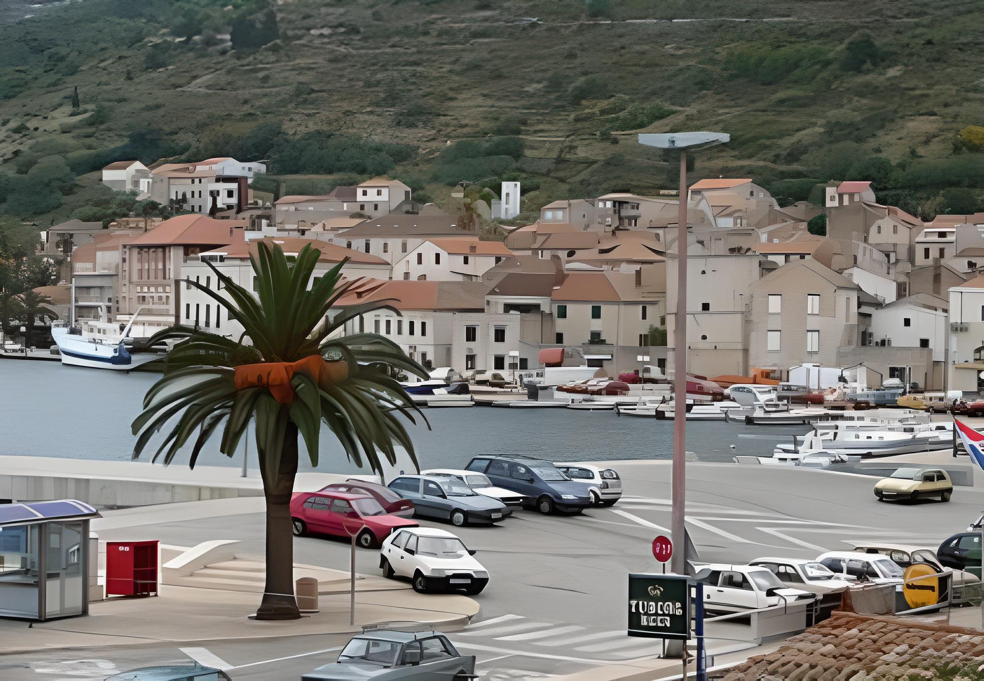 Zoro - 30 m From sea - A1 view 4