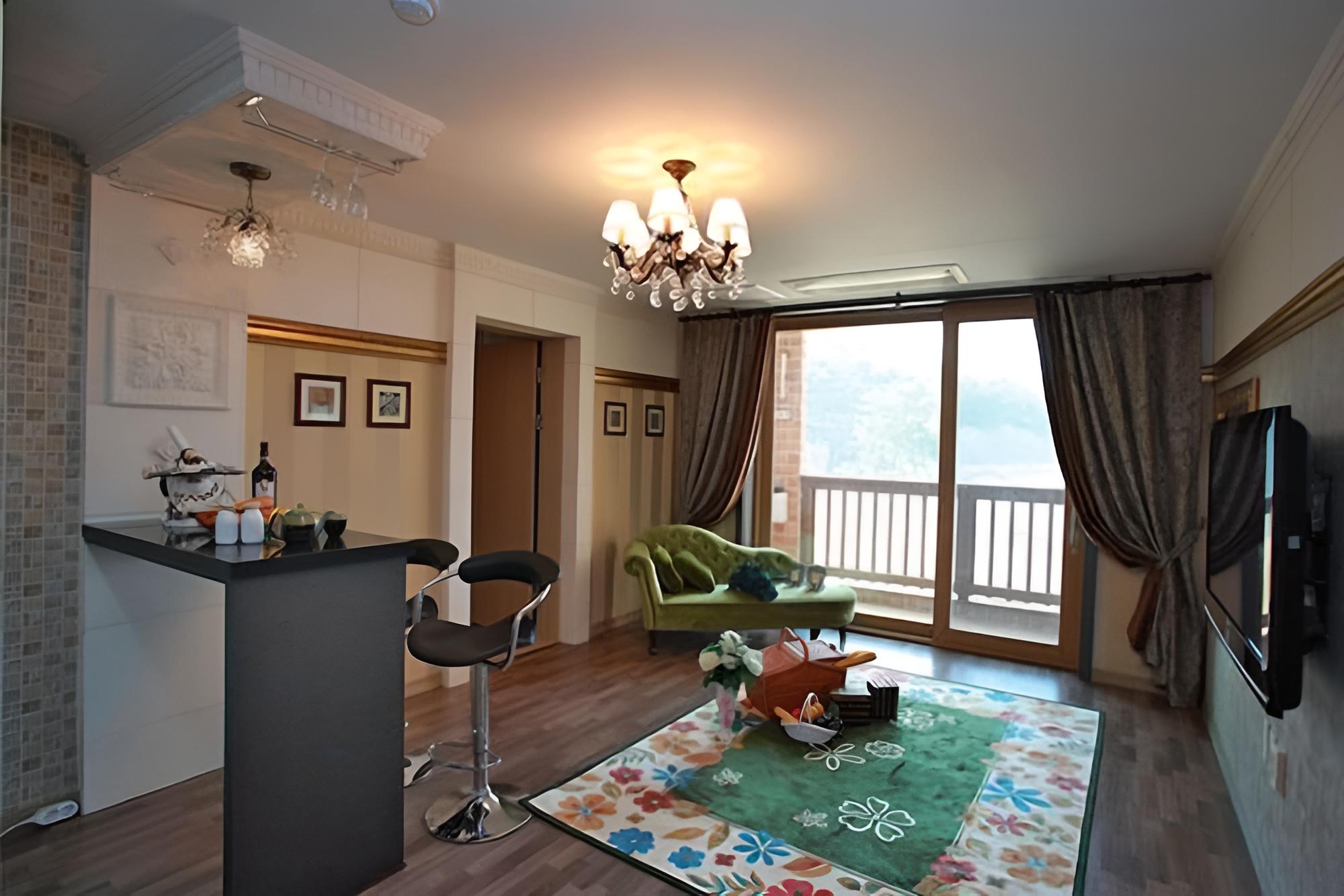 Taean Golden Wave Pension