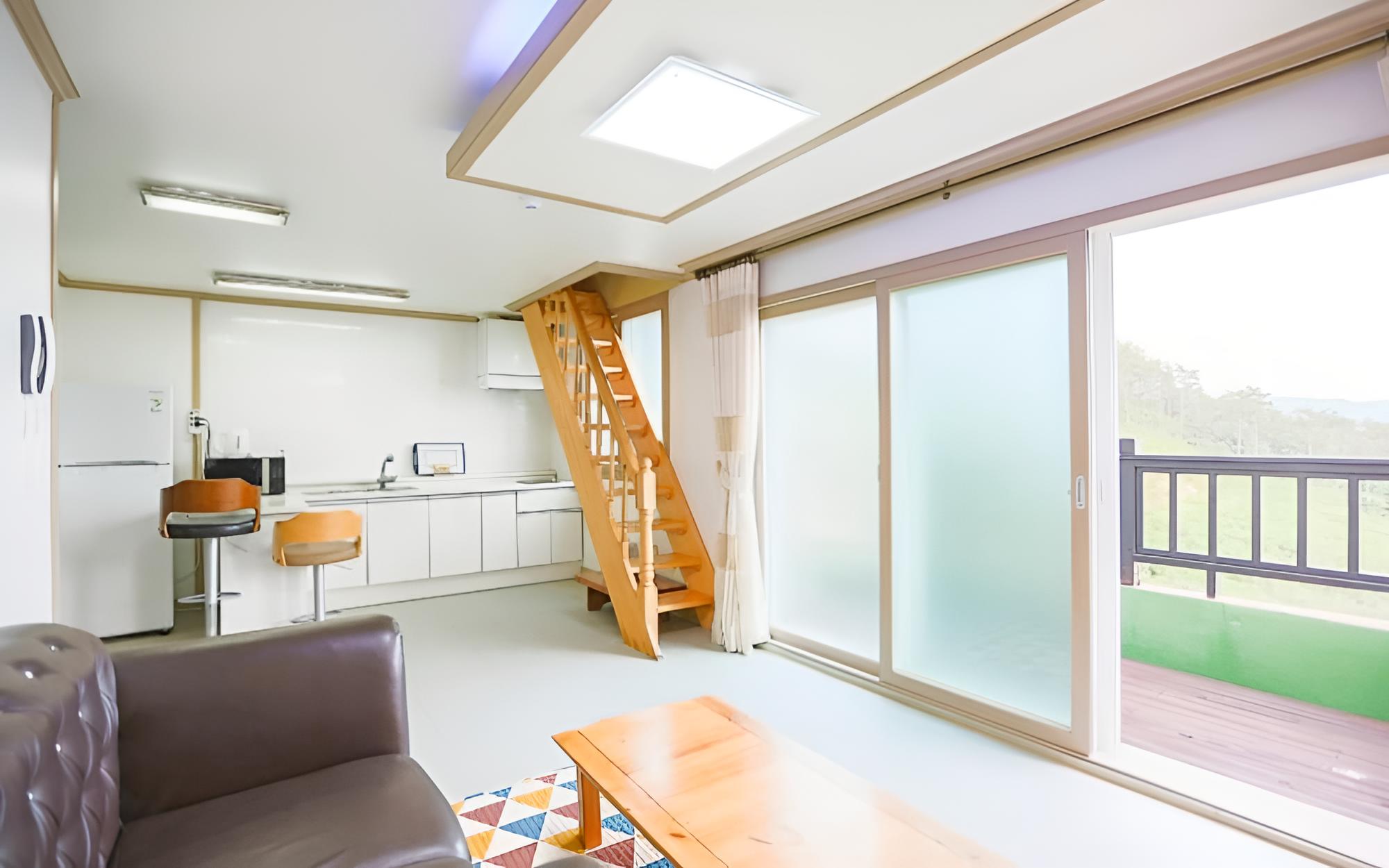 Geojedo Nomad Pension