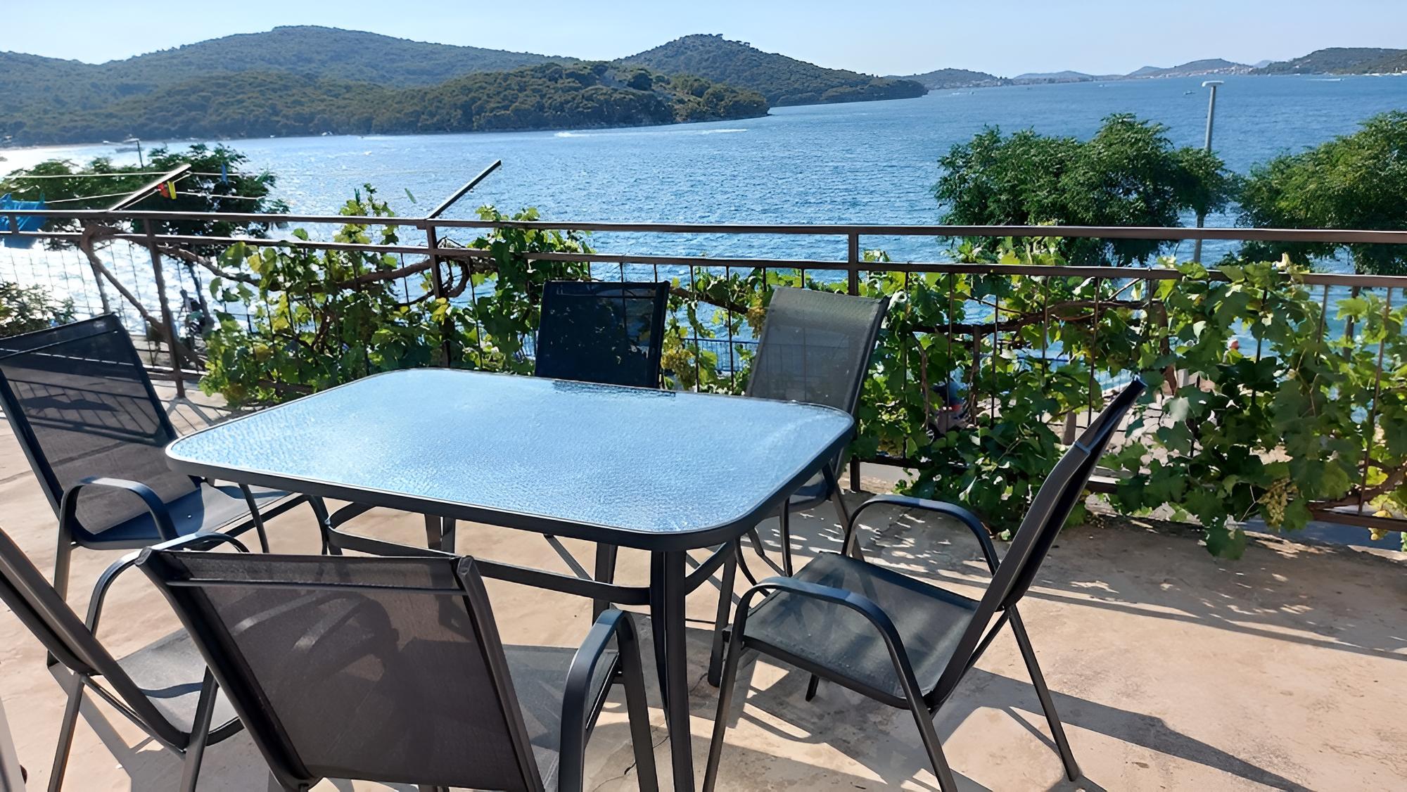 Bila - 15m From the sea - A1