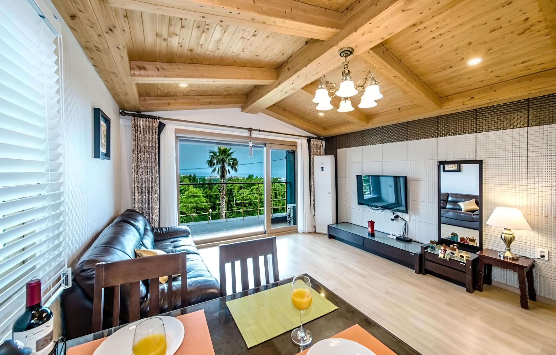 Seogwipo Jungmun Happy Sketch Pension view 2