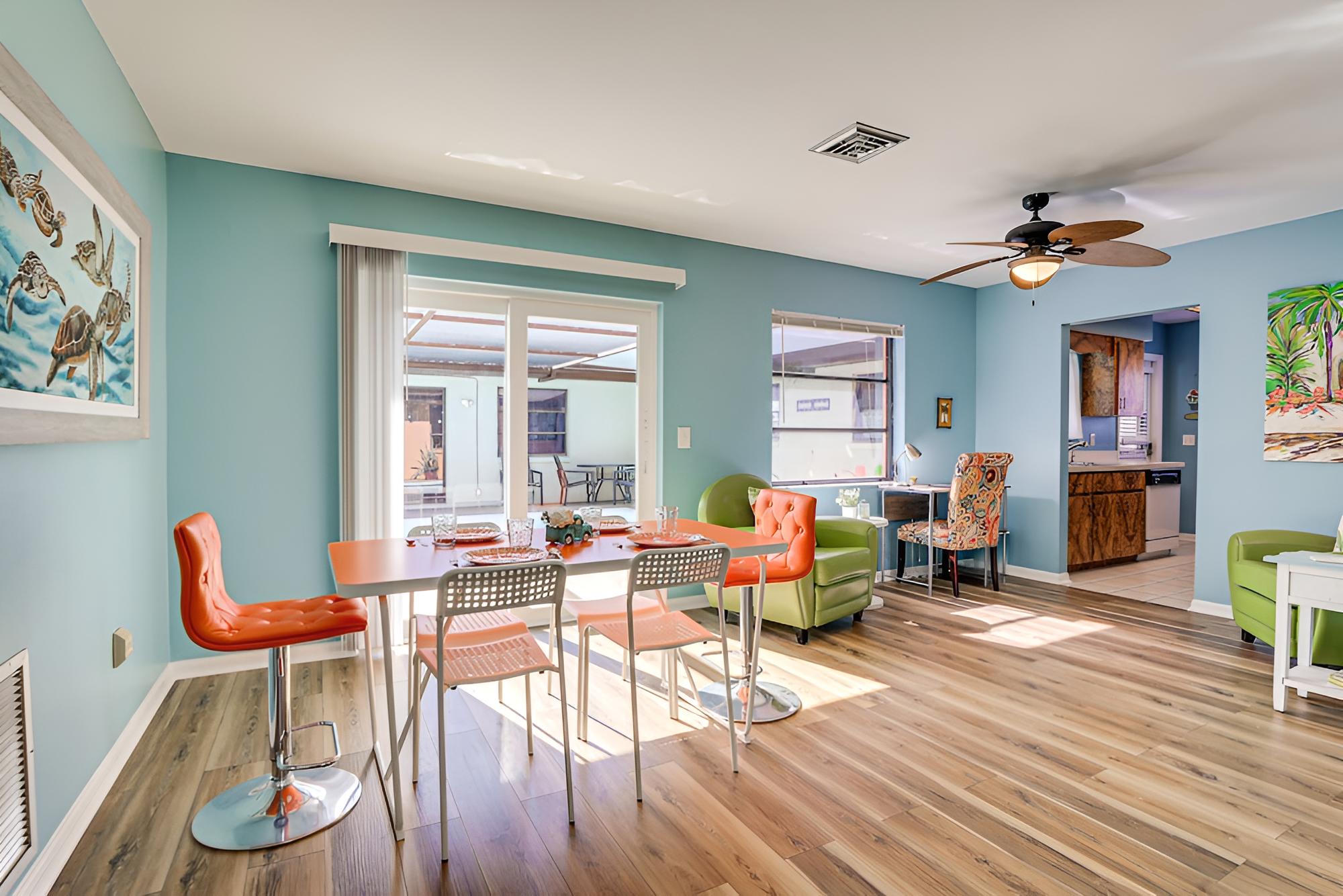 Englewood Duplex With Shared Lanai: 7 Mi to Beach!