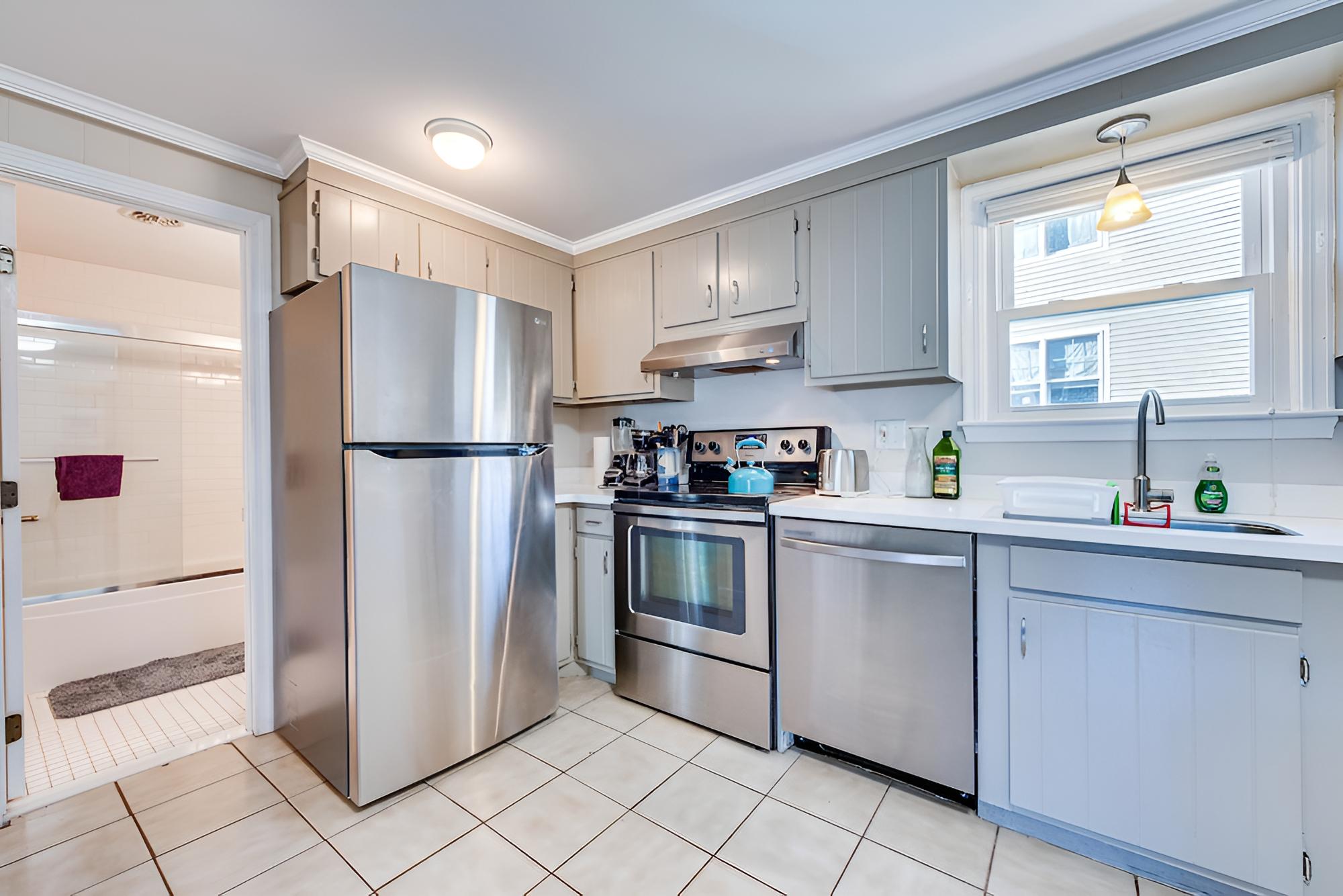 Badgers Island Condo Near Restaurants + Marina!