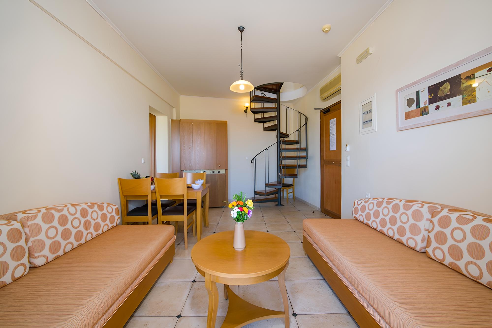 Toxo Hotel & Apartments