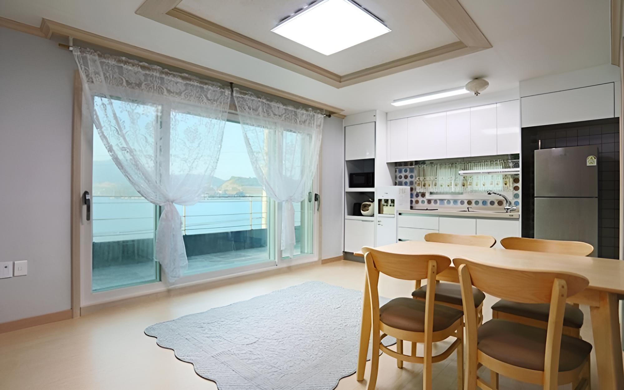 Yeosu Baekya Sea Pension