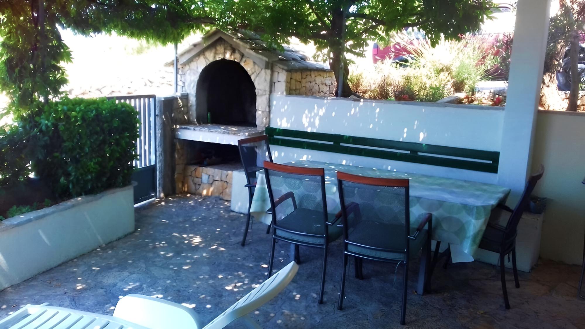 Marija - Beautiful Location Close to the sea - H