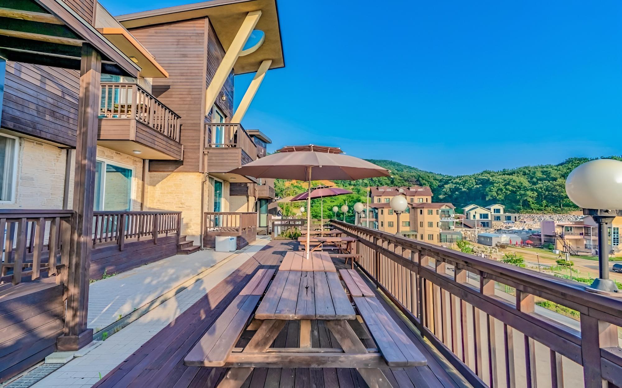 Daebudo Grand Blue Pension