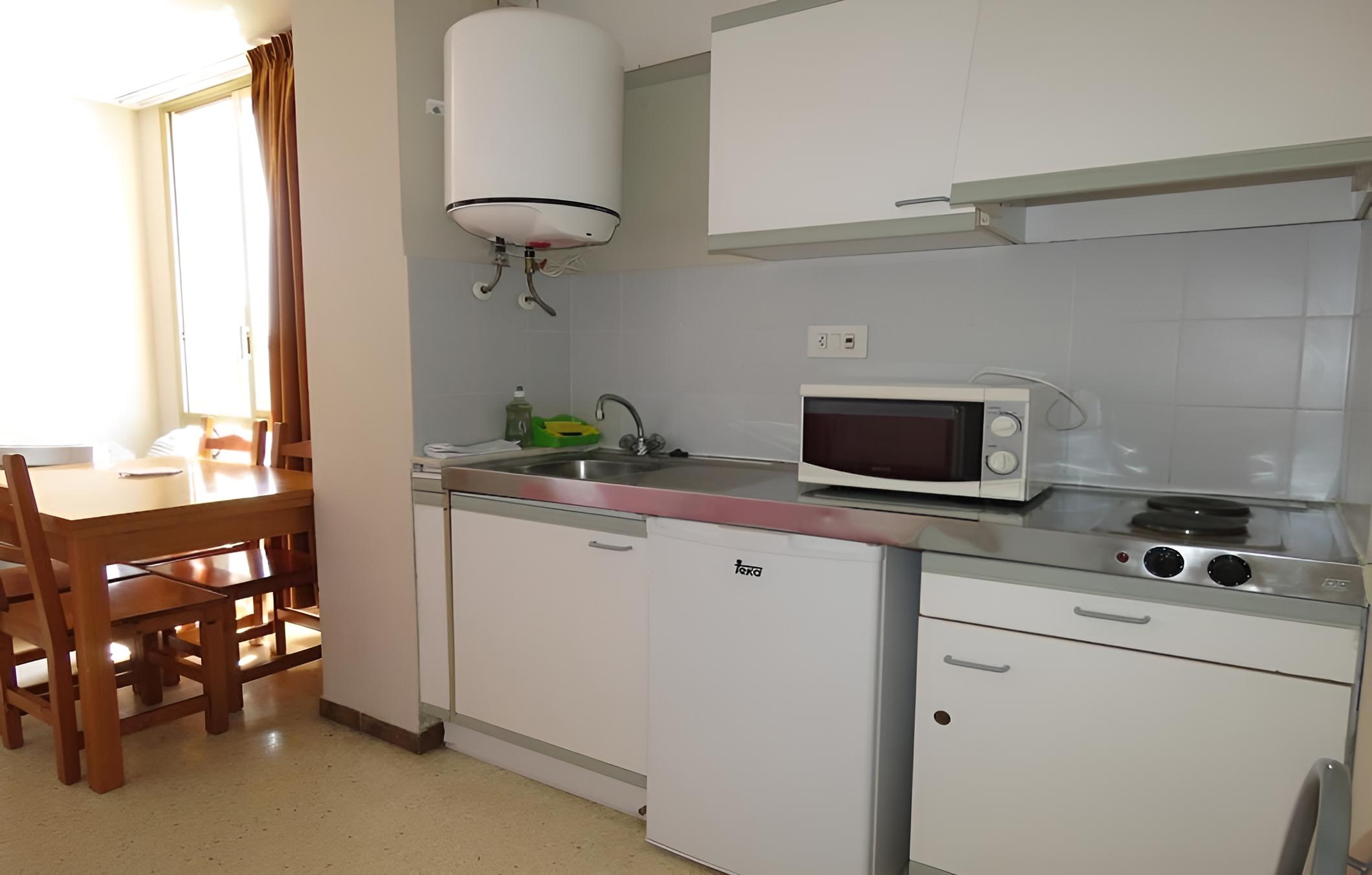 Pineda De Mar Vacations - Royal Beach - Property Image 3