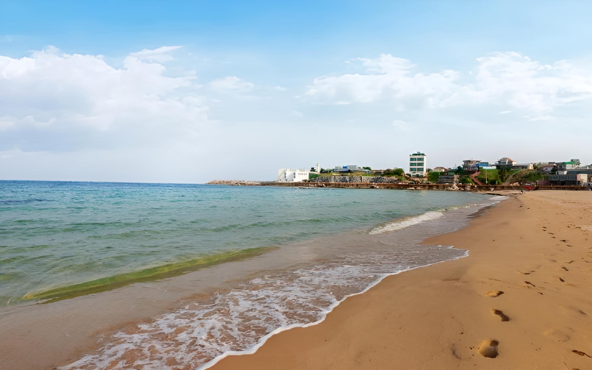 Goseong Ayajin Beach Pension