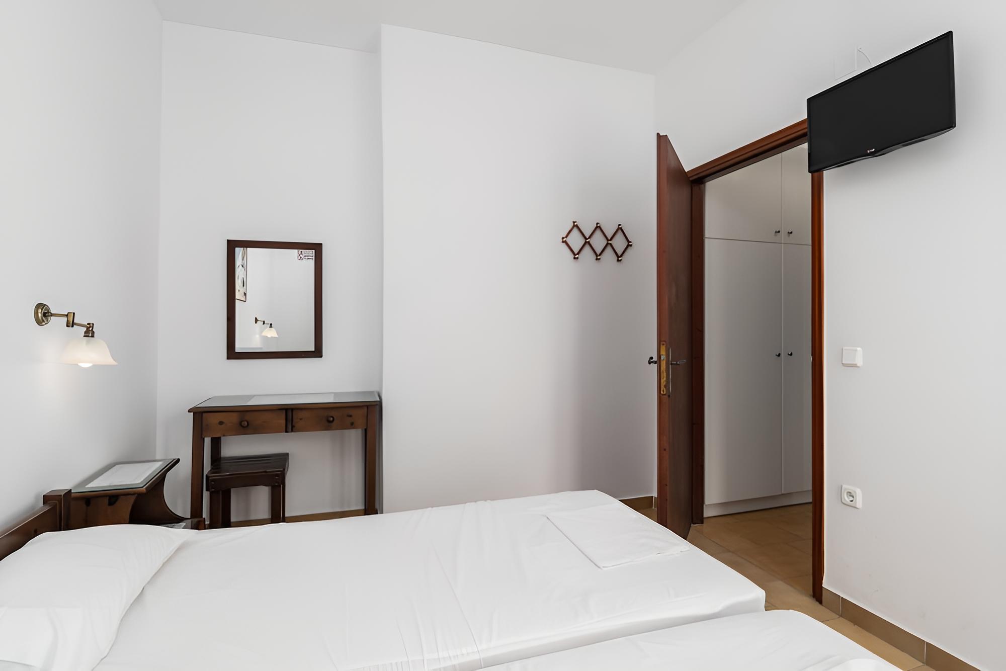 Tilemachos Rooms & Studios