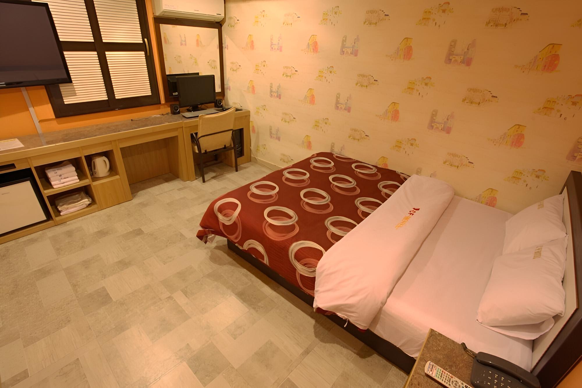 Photo 28