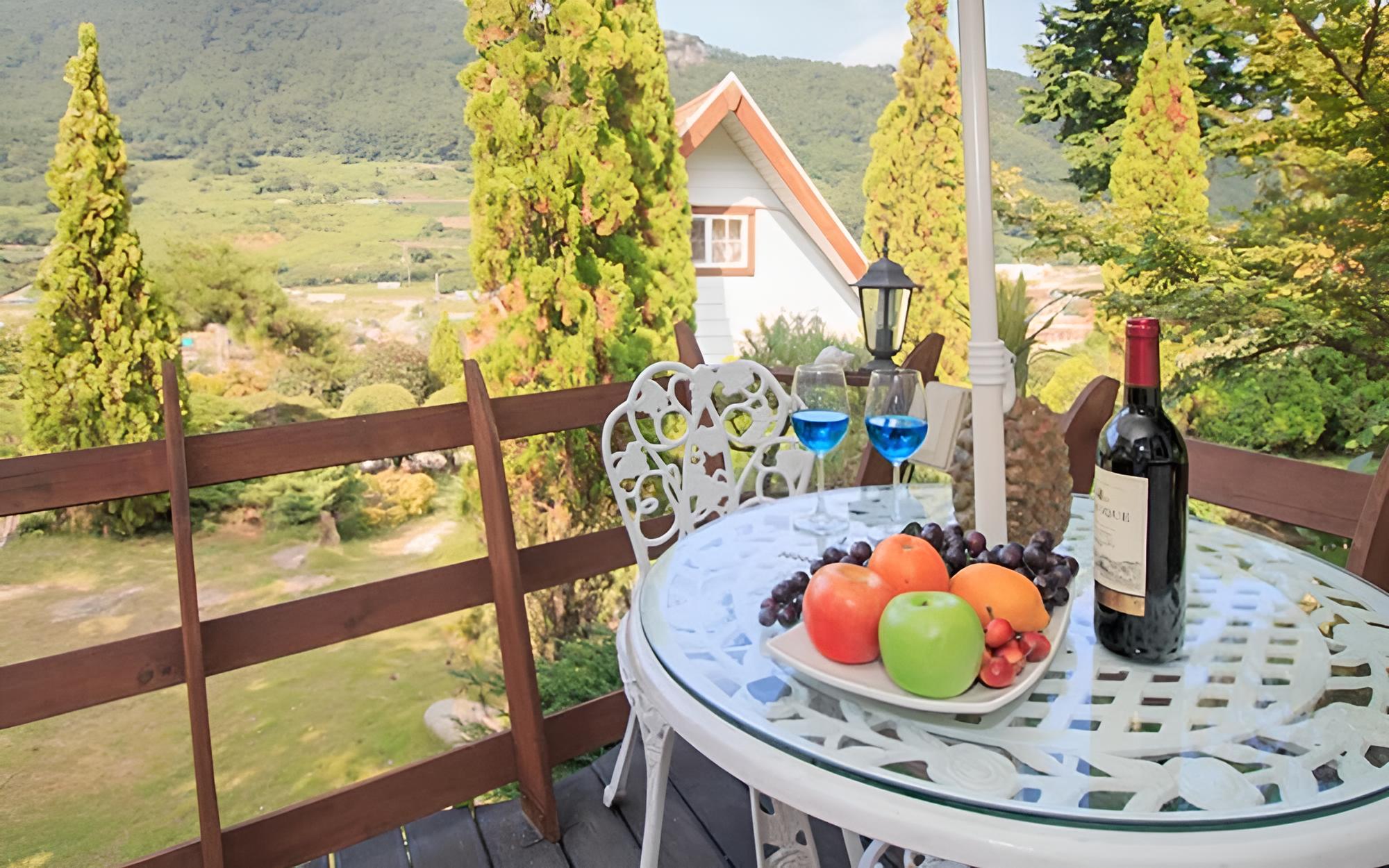 Tongyeong Morning Dew Pension