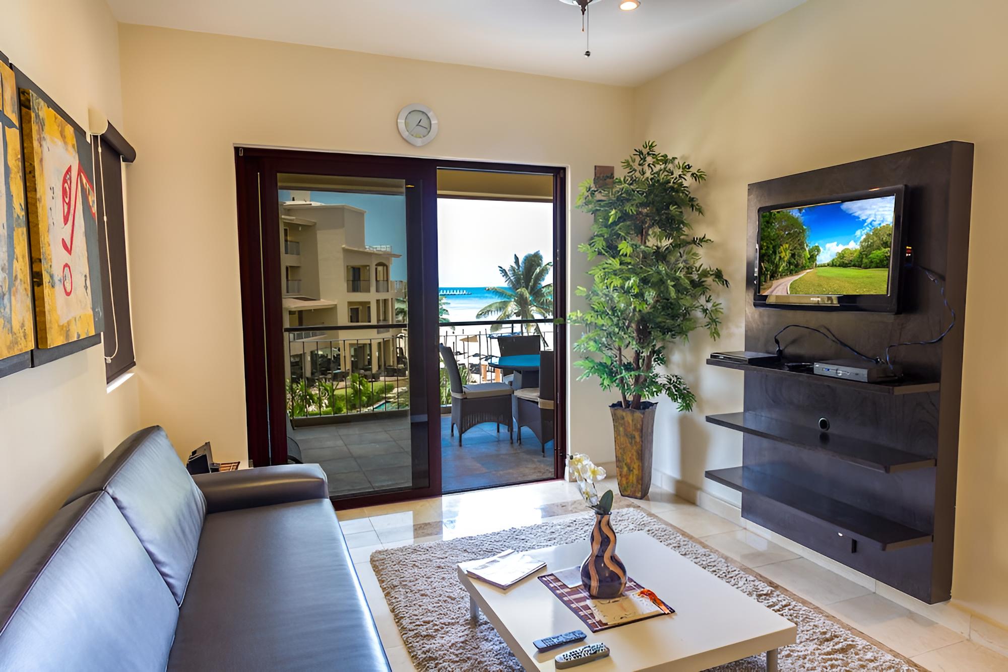 El Faro Oceanfront by Bric
