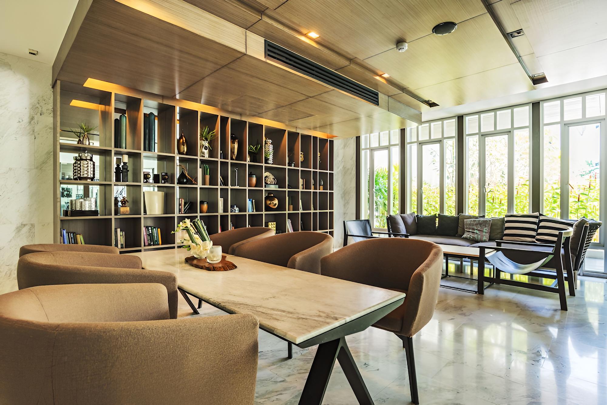 THE BASE Downtown By Favstay