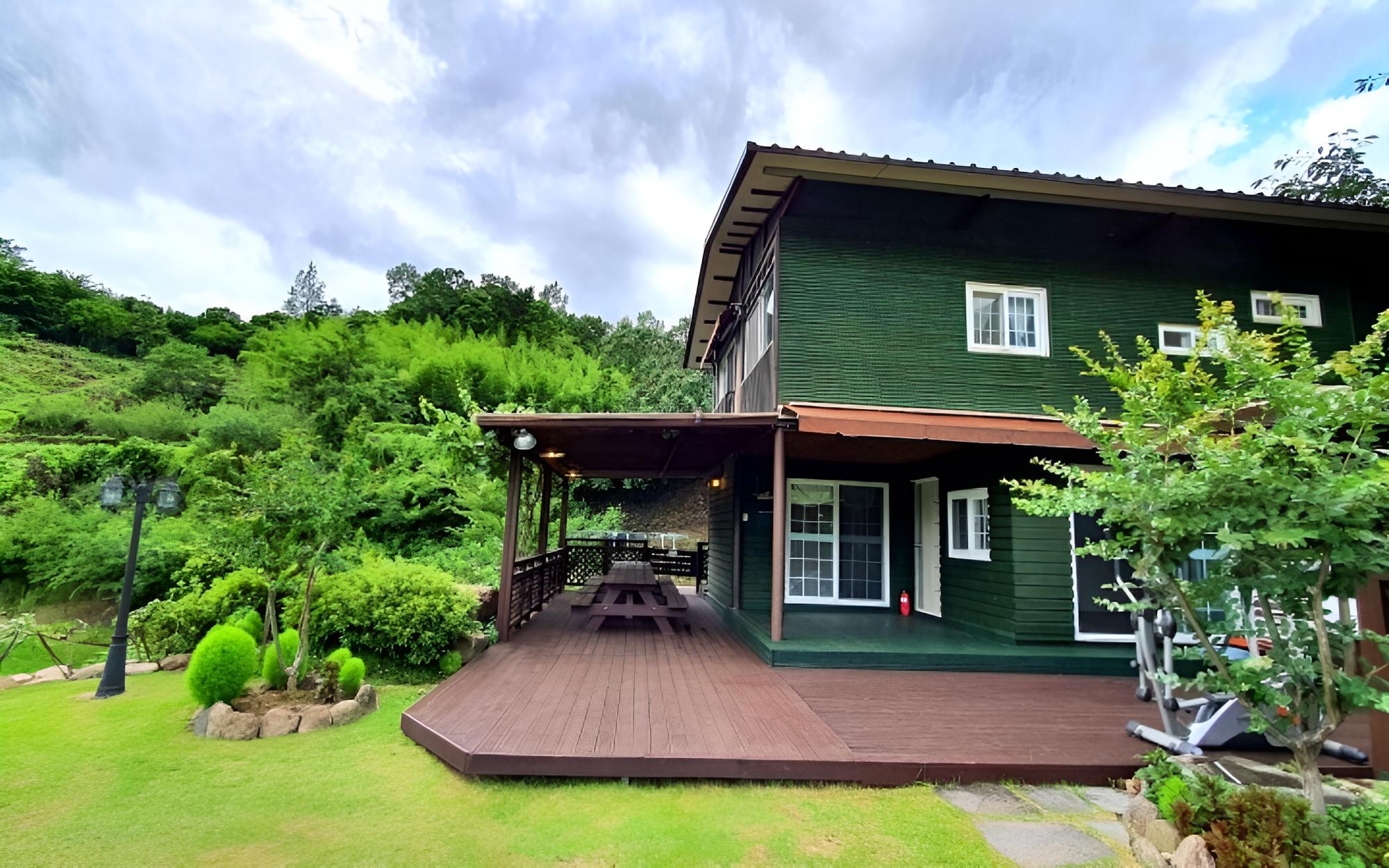 Hadong Sansuae Pension